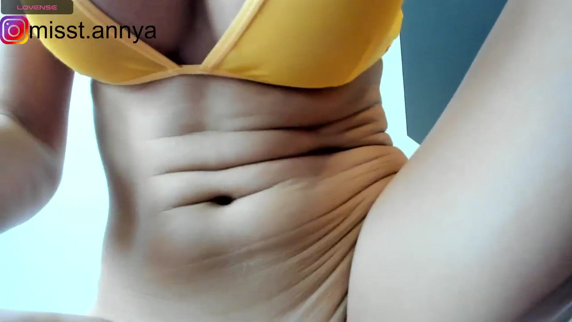 Gallery image thumbnail from Miss_Tanya's myfreecams stream on, 10/18/2023, 12:52 image 14 of 20