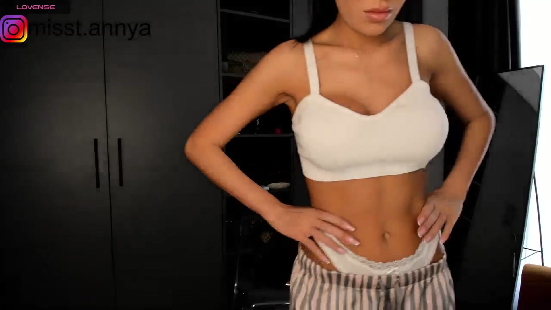 Gallery image thumbnail from Miss_Tanya's myfreecams stream on, 02/15/2024, 09:49 image 3 of 20