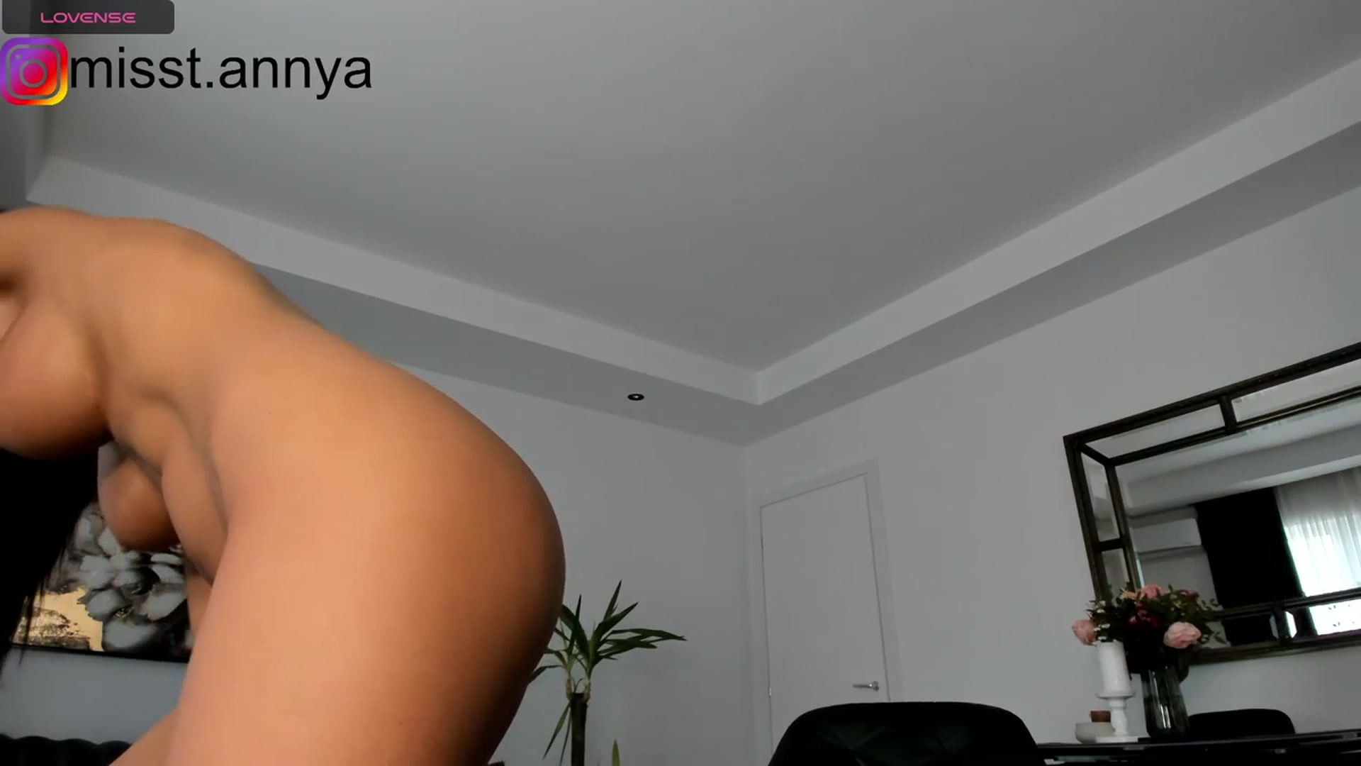 Gallery image thumbnail from Miss_Tanya's myfreecams stream on, 02/17/2024, 12:24 image 12 of 20