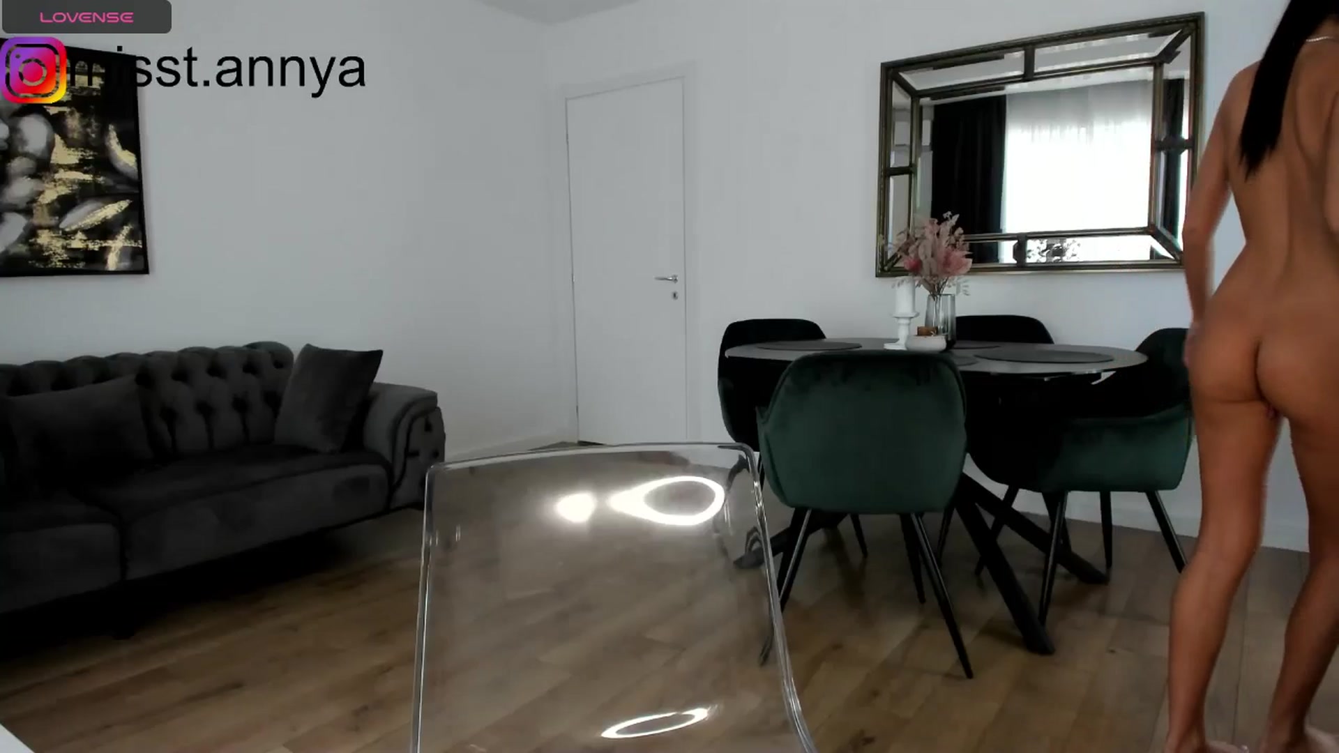 Gallery image thumbnail from Miss_Tanya's myfreecams stream on, 04/25/2024, 12:21 image 6 of 20