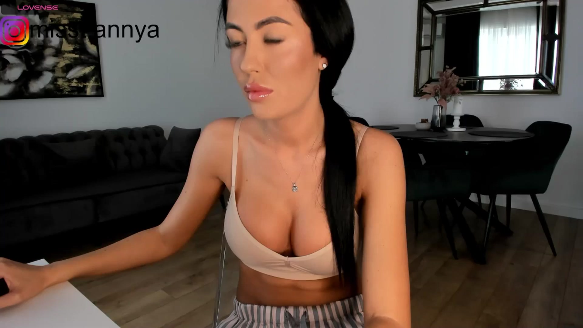 Gallery image thumbnail from Miss_Tanya's myfreecams stream on, 05/02/2024, 10:39 image 1 of 20