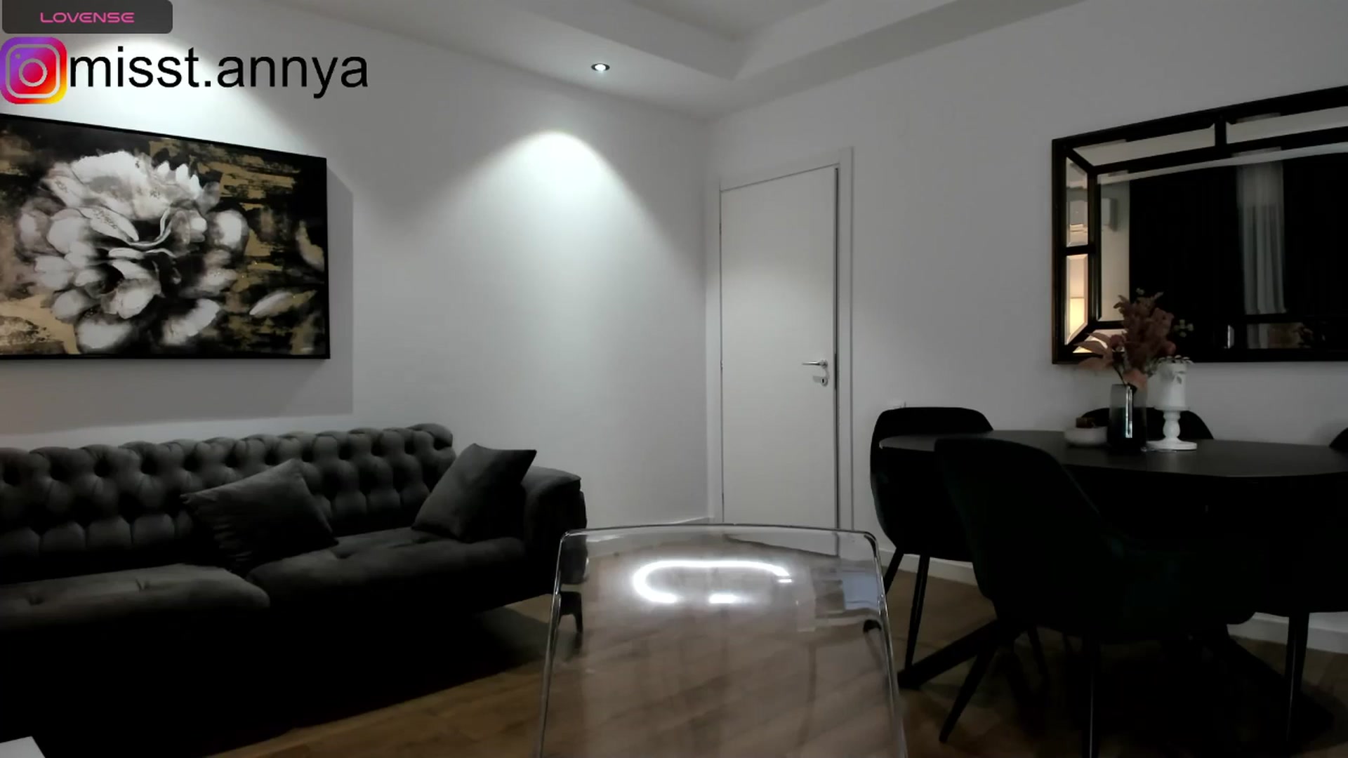 Gallery image thumbnail from Miss_Tanya's myfreecams stream on, 05/17/2024, 18:27 image 13 of 20