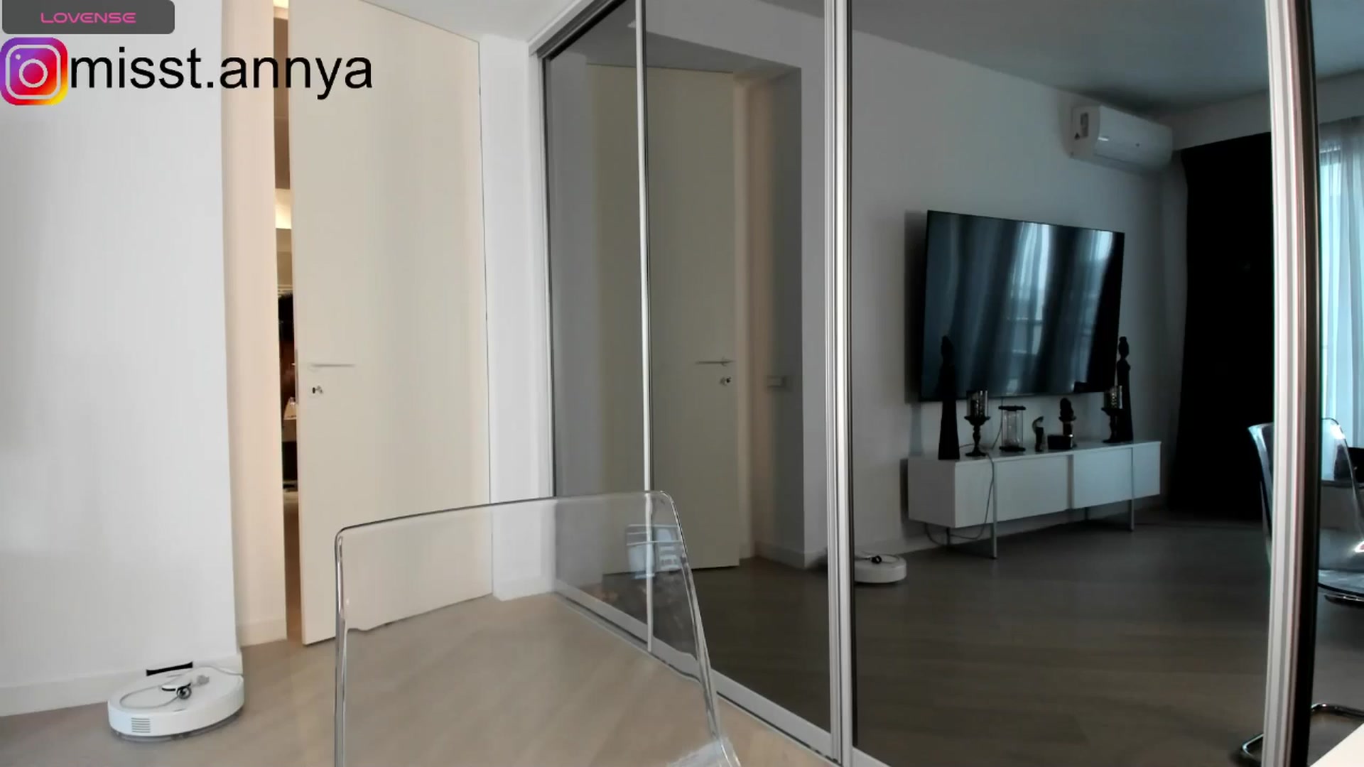 Gallery image thumbnail from Miss_Tanya's myfreecams stream on, 06/20/2024, 12:19 image 9 of 20