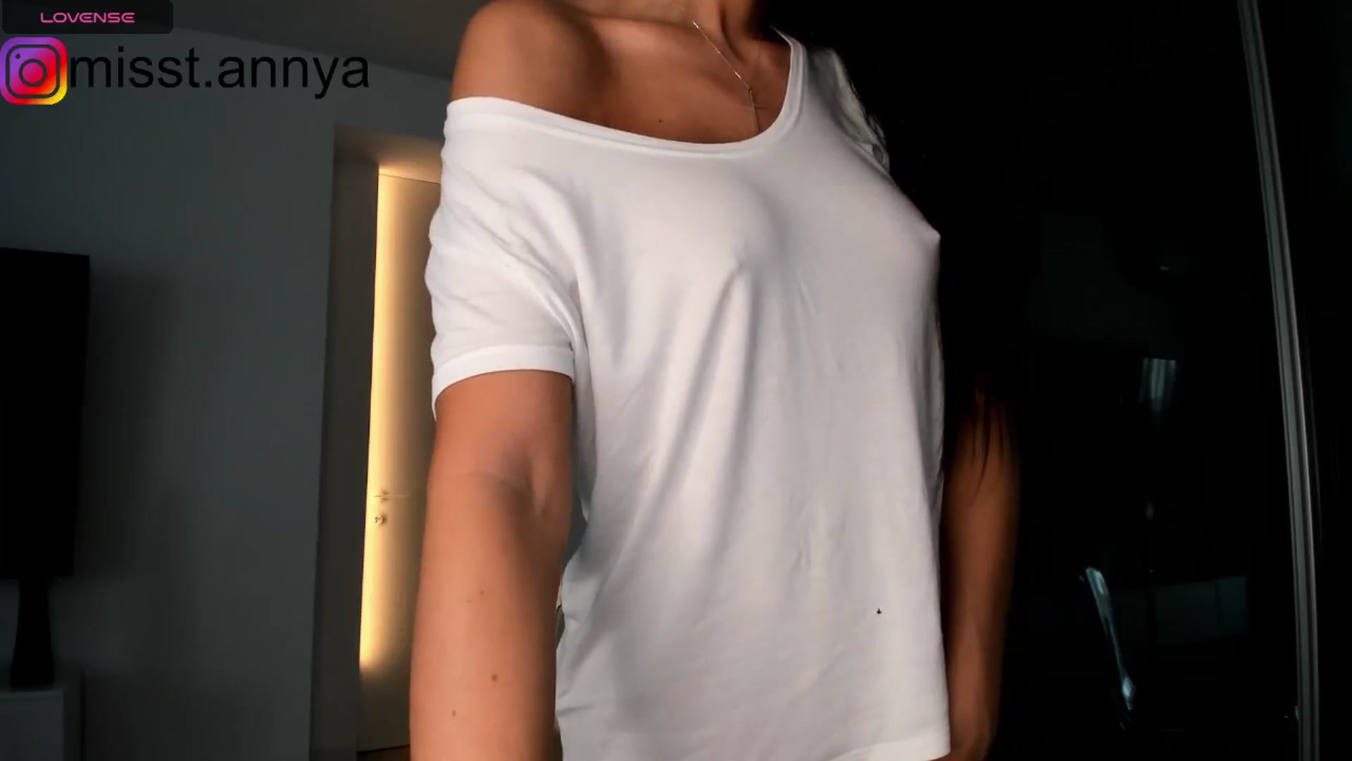 Gallery image thumbnail from Miss_Tanya's myfreecams stream on, 06/23/2024, 08:33 image 7 of 20