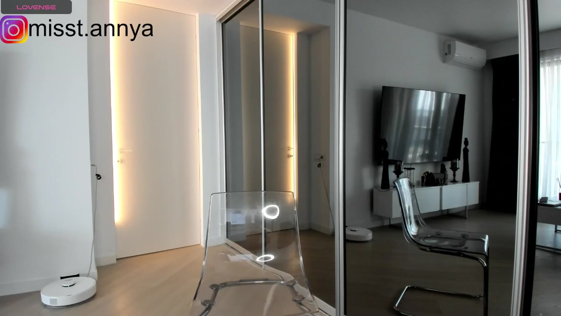 Gallery image thumbnail from Miss_Tanya's myfreecams stream on, 07/12/2024, 13:01 image 13 of 20