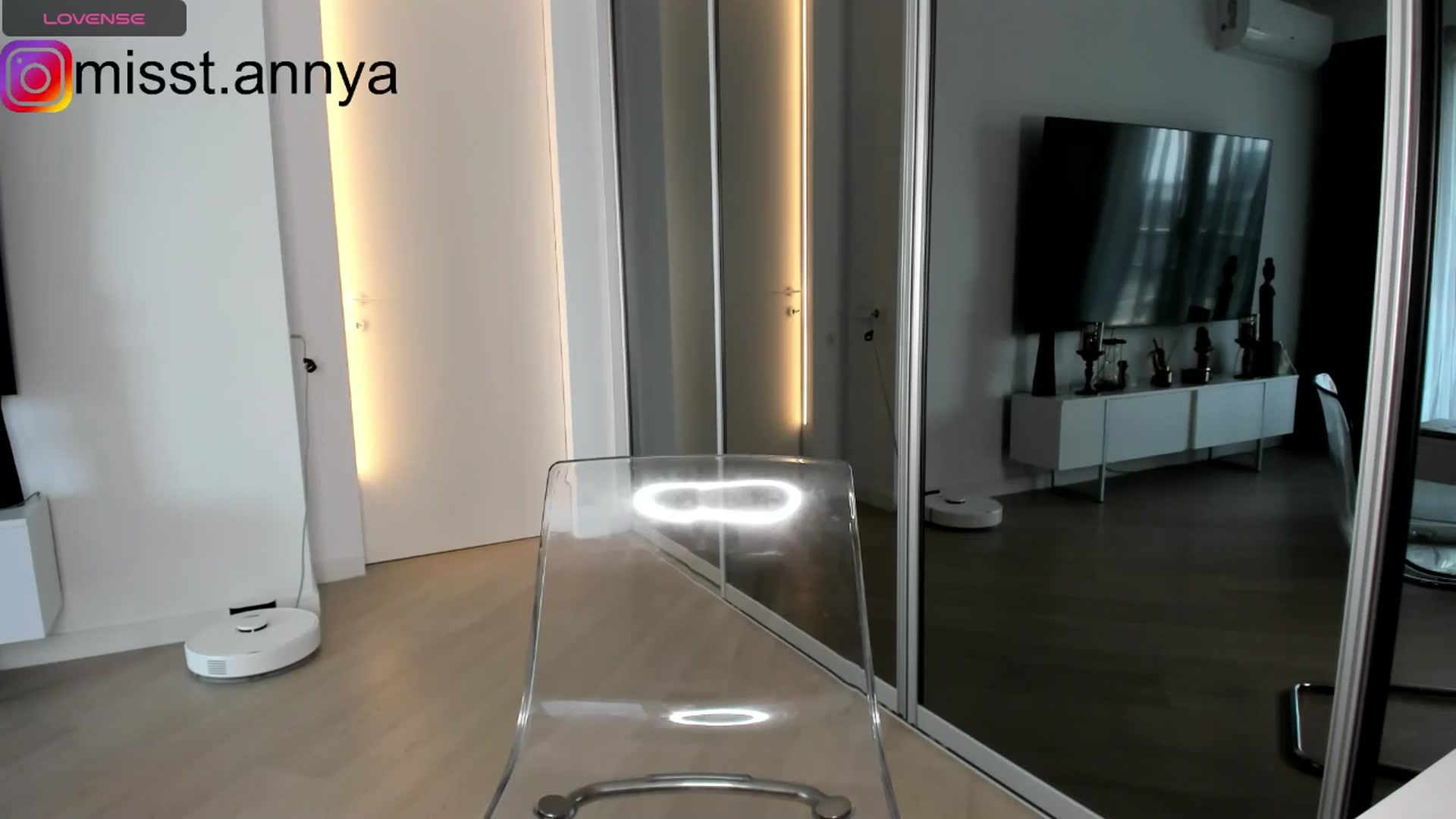 Gallery image thumbnail from Miss_Tanya's myfreecams stream on, 07/17/2024, 10:57 image 14 of 20