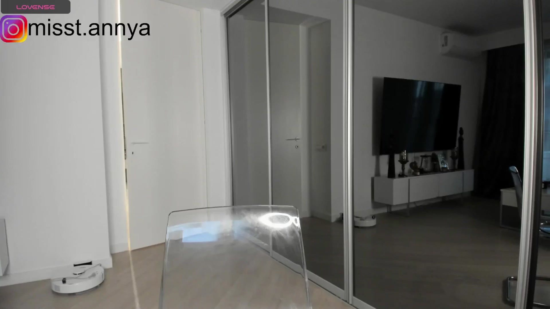 Gallery image thumbnail from Miss_Tanya's myfreecams stream on, 11/30/2024, 10:52 image 18 of 20