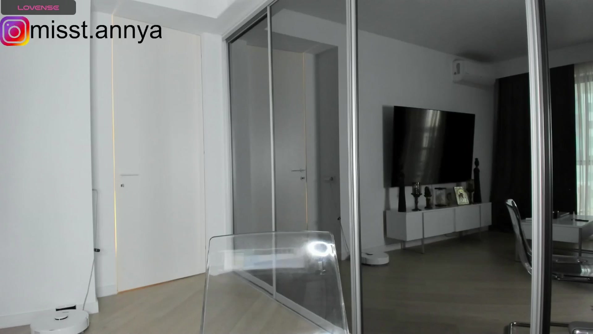 Gallery image thumbnail from Miss_Tanya's myfreecams stream on, 12/05/2024, 09:22 image 13 of 20