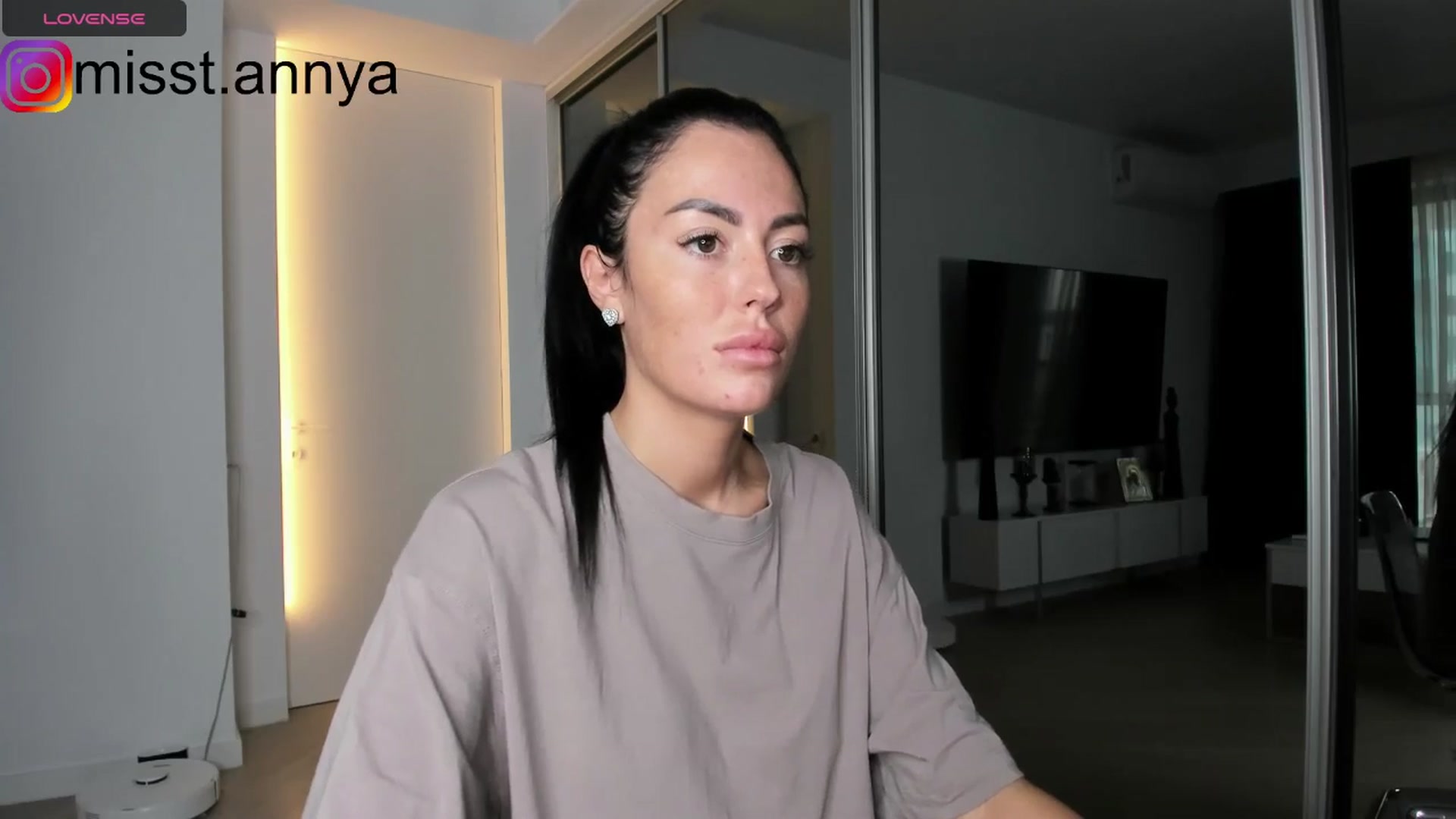 Gallery image thumbnail from Miss_Tanya's myfreecams stream on, 12/05/2024, 09:22 image 9 of 20