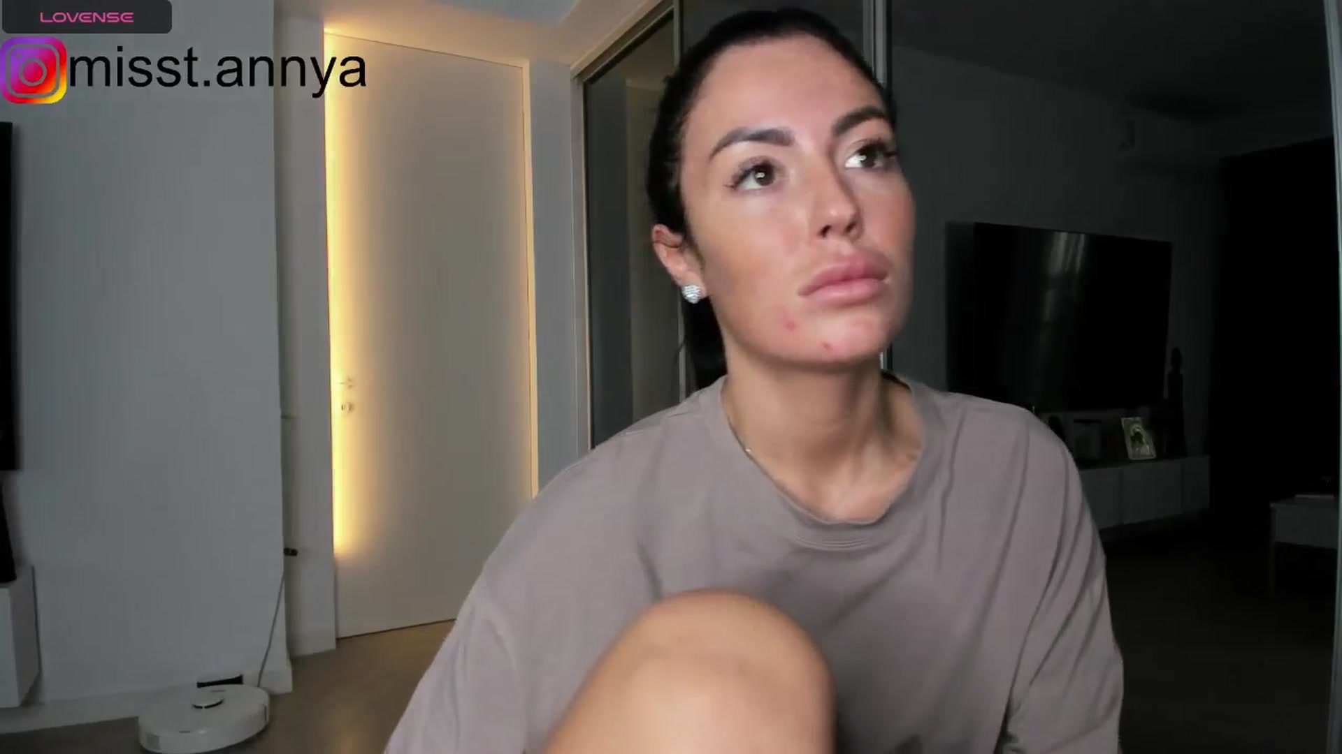 Gallery image thumbnail from Miss_Tanya's myfreecams stream on, 12/05/2024, 09:22 image 18 of 20