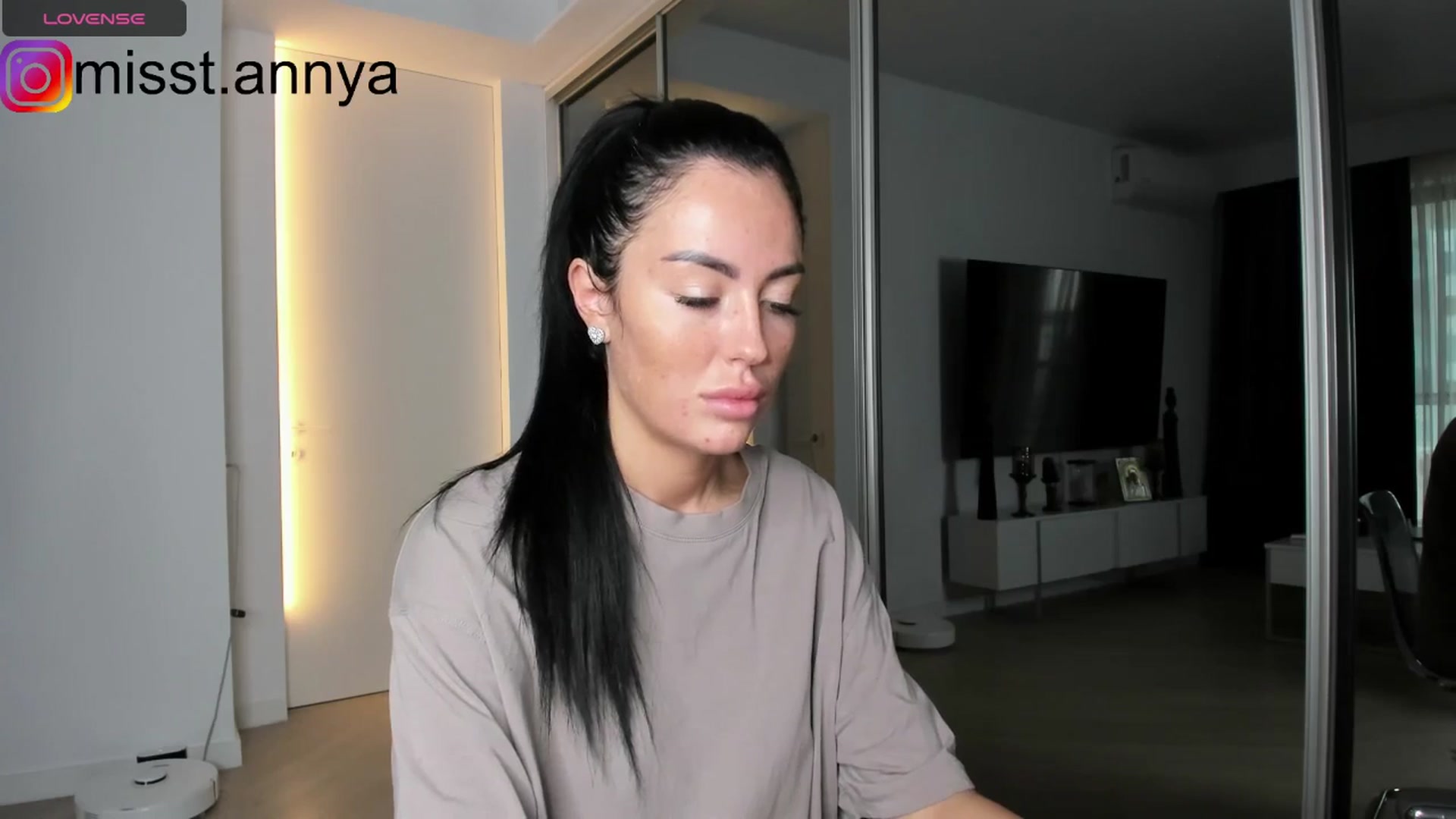Gallery image thumbnail from Miss_Tanya's myfreecams stream on, 12/05/2024, 09:22 image 11 of 20