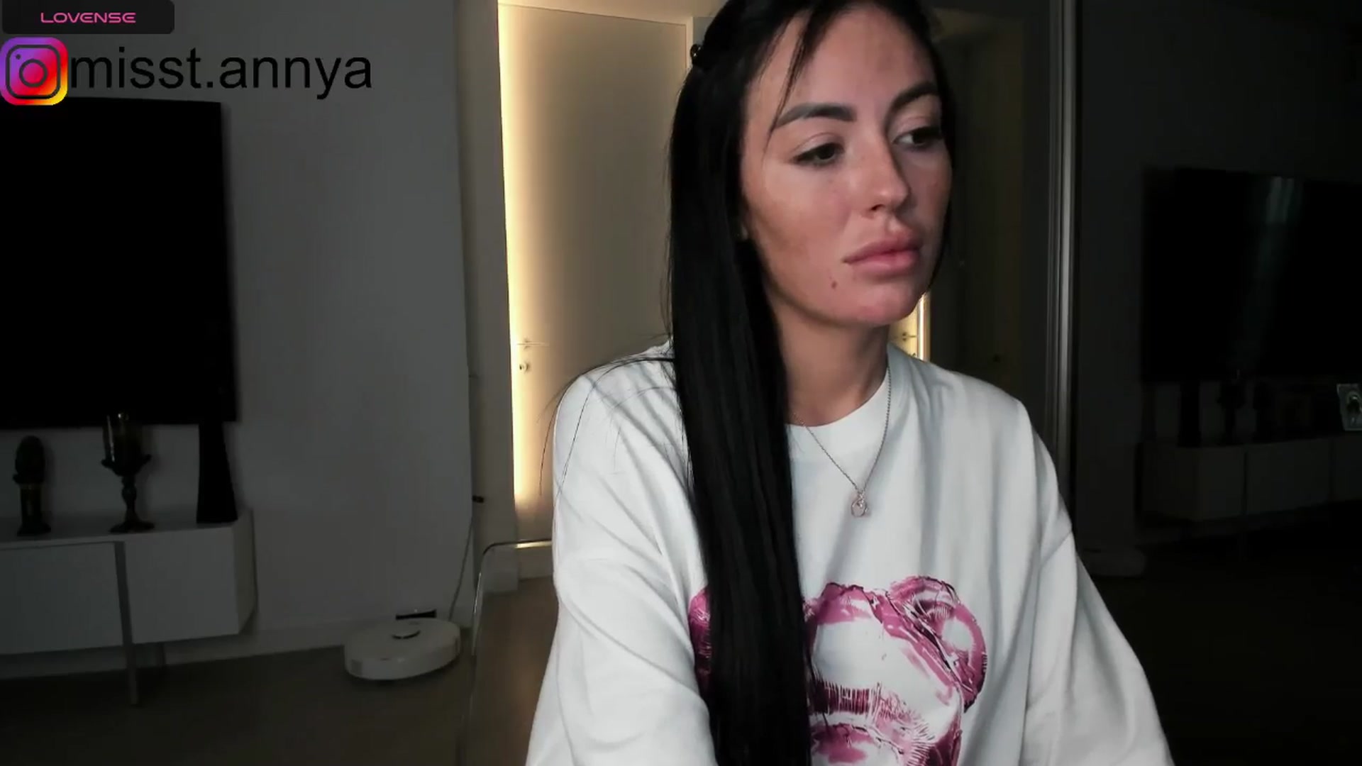 Gallery image thumbnail from Miss_Tanya's myfreecams stream on, 12/08/2024, 13:36 image 3 of 20