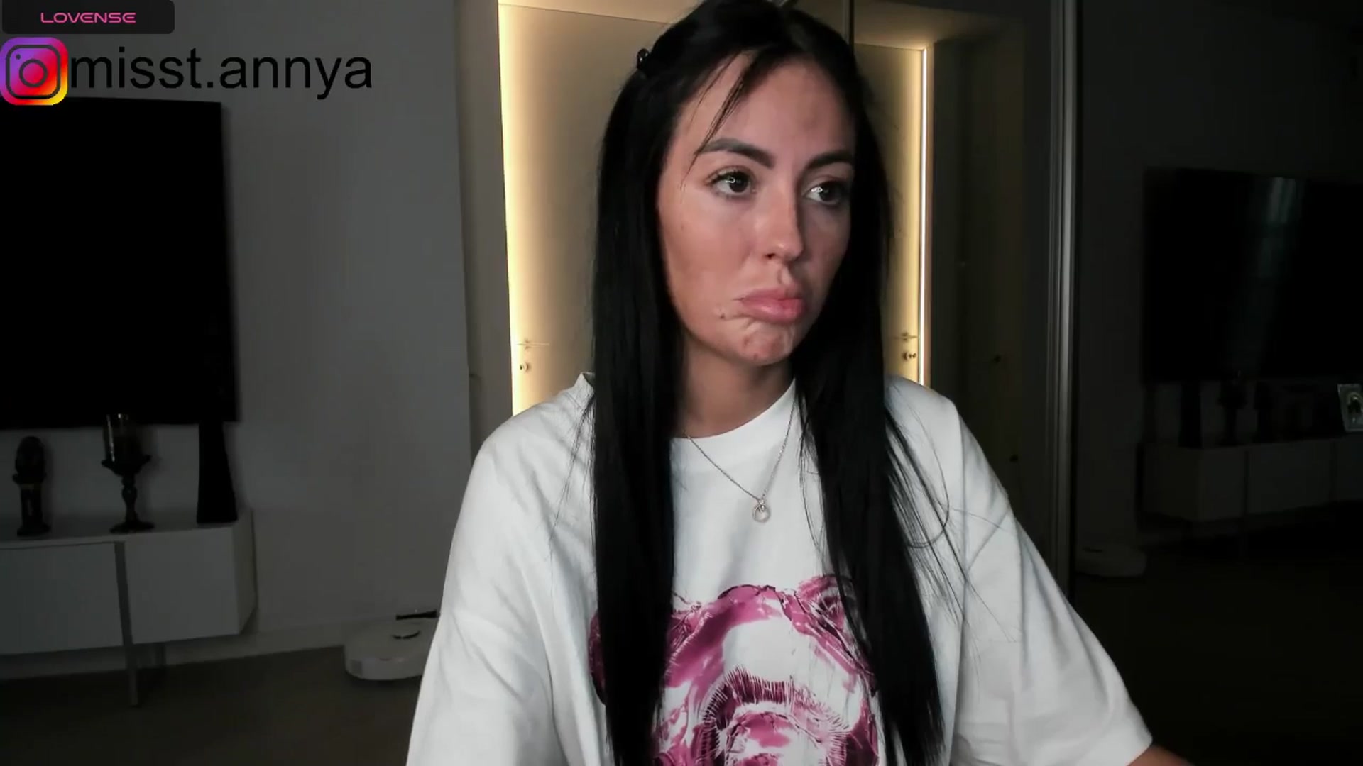 Gallery image thumbnail from Miss_Tanya's myfreecams stream on, 12/08/2024, 13:36 image 4 of 20