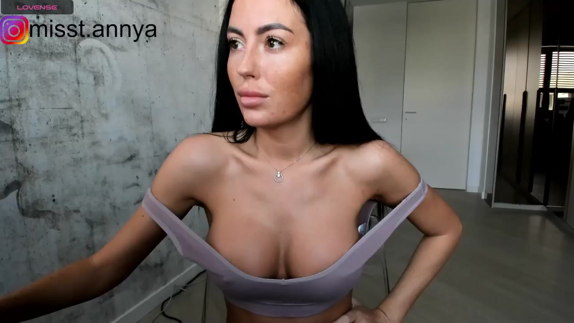 Gallery image thumbnail from Miss_Tanya's myfreecams stream on, 02/13/2025, 12:32 image 1 of 20