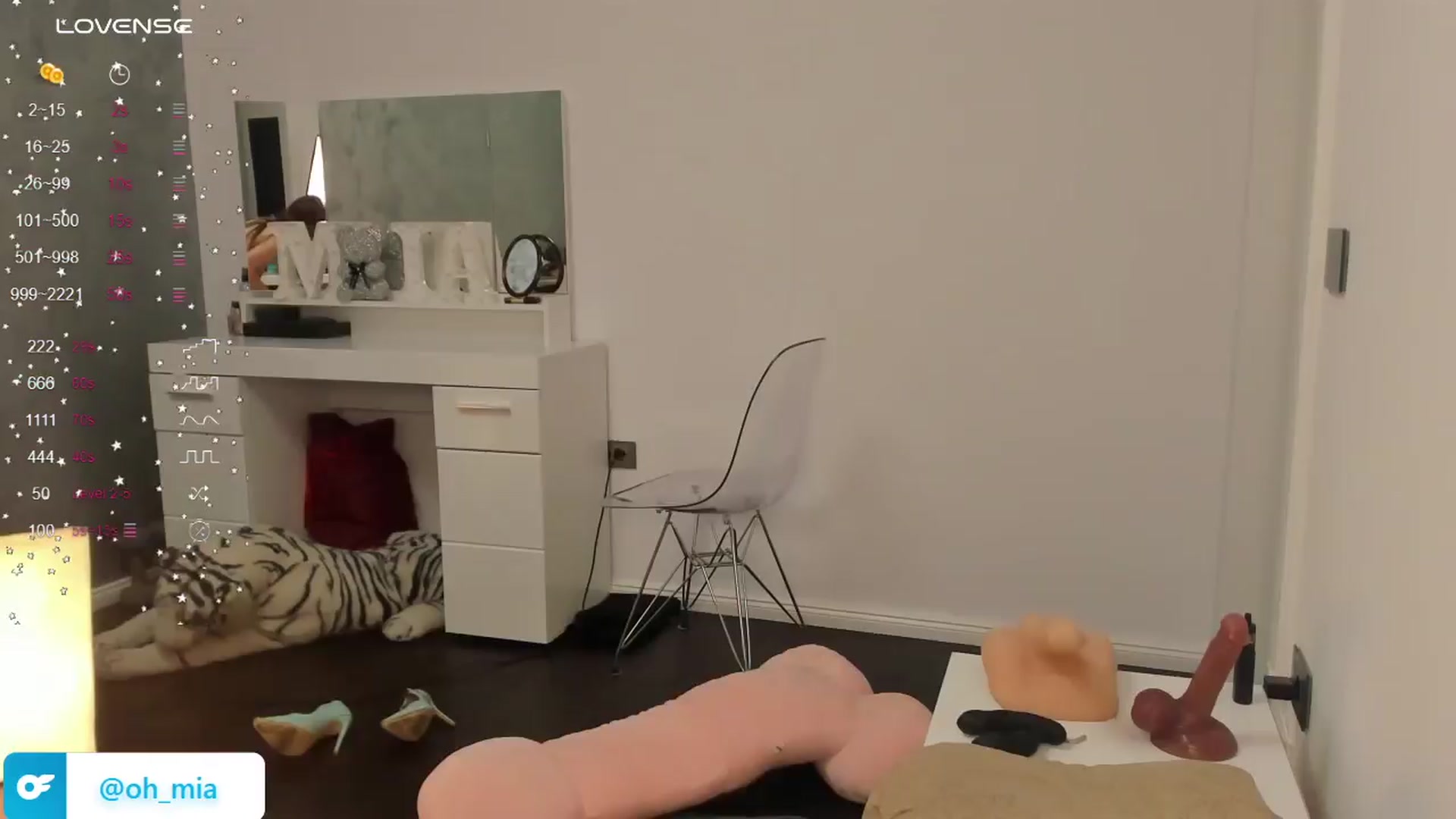 Gallery image thumbnail from Miss_Ugly's myfreecams stream on, 04/03/2024, 10:27 image 14 of 20
