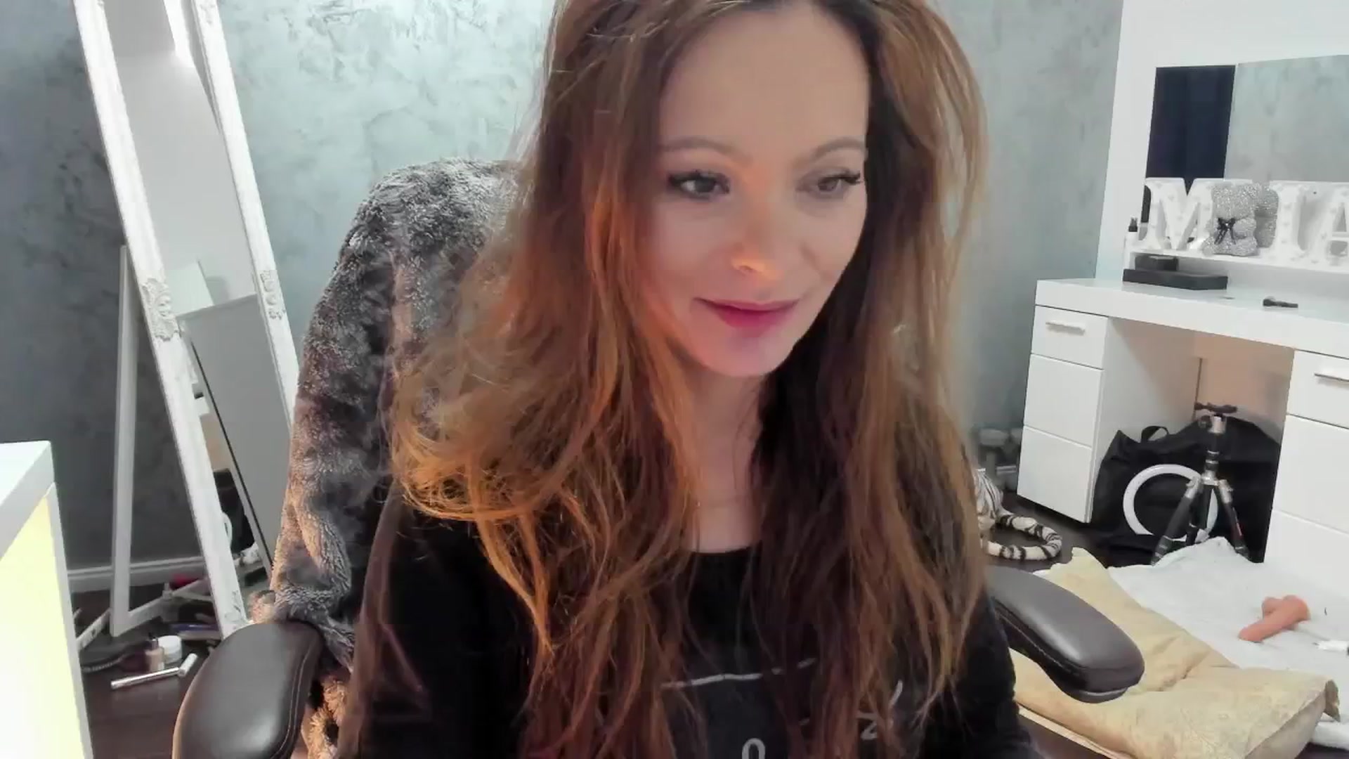 Gallery image thumbnail from Miss_Ugly's myfreecams stream on, 11/13/2024, 12:17 image 3 of 20