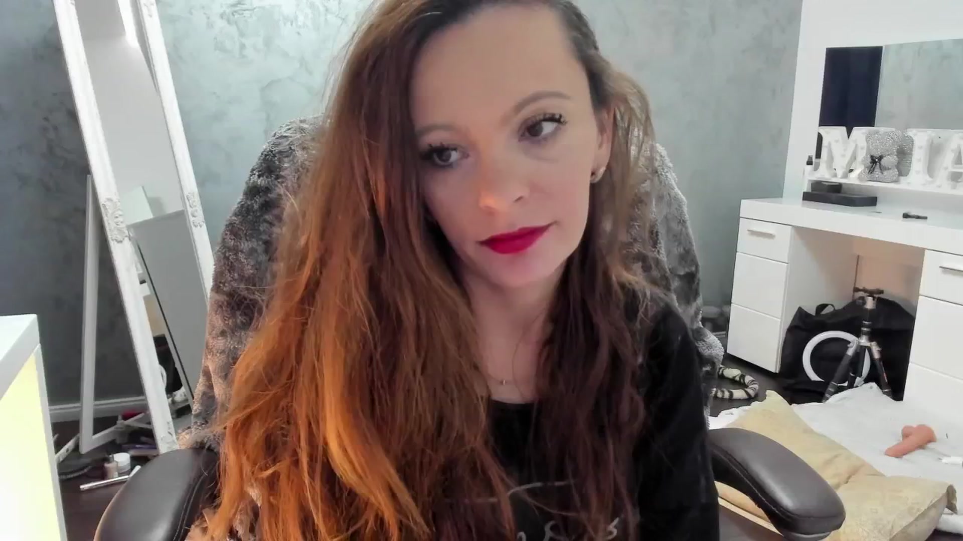 Gallery image thumbnail from Miss_Ugly's myfreecams stream on, 11/13/2024, 12:17 image 9 of 20