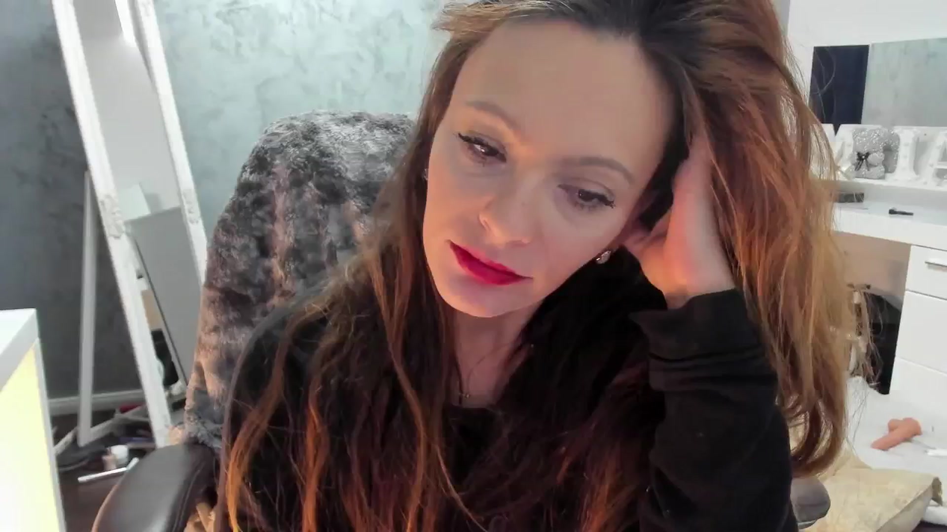 Gallery image thumbnail from Miss_Ugly's myfreecams stream on, 11/13/2024, 12:17 image 15 of 20