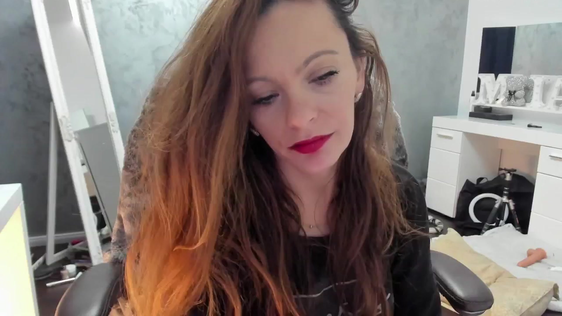 Gallery image thumbnail from Miss_Ugly's myfreecams stream on, 11/13/2024, 12:17 image 16 of 20