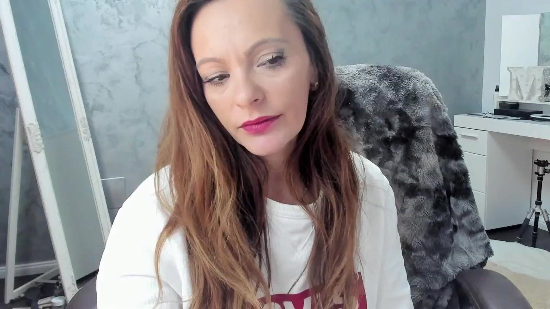 Gallery image thumbnail from Miss_Ugly's myfreecams stream on, 11/20/2024, 10:11 image 16 of 20