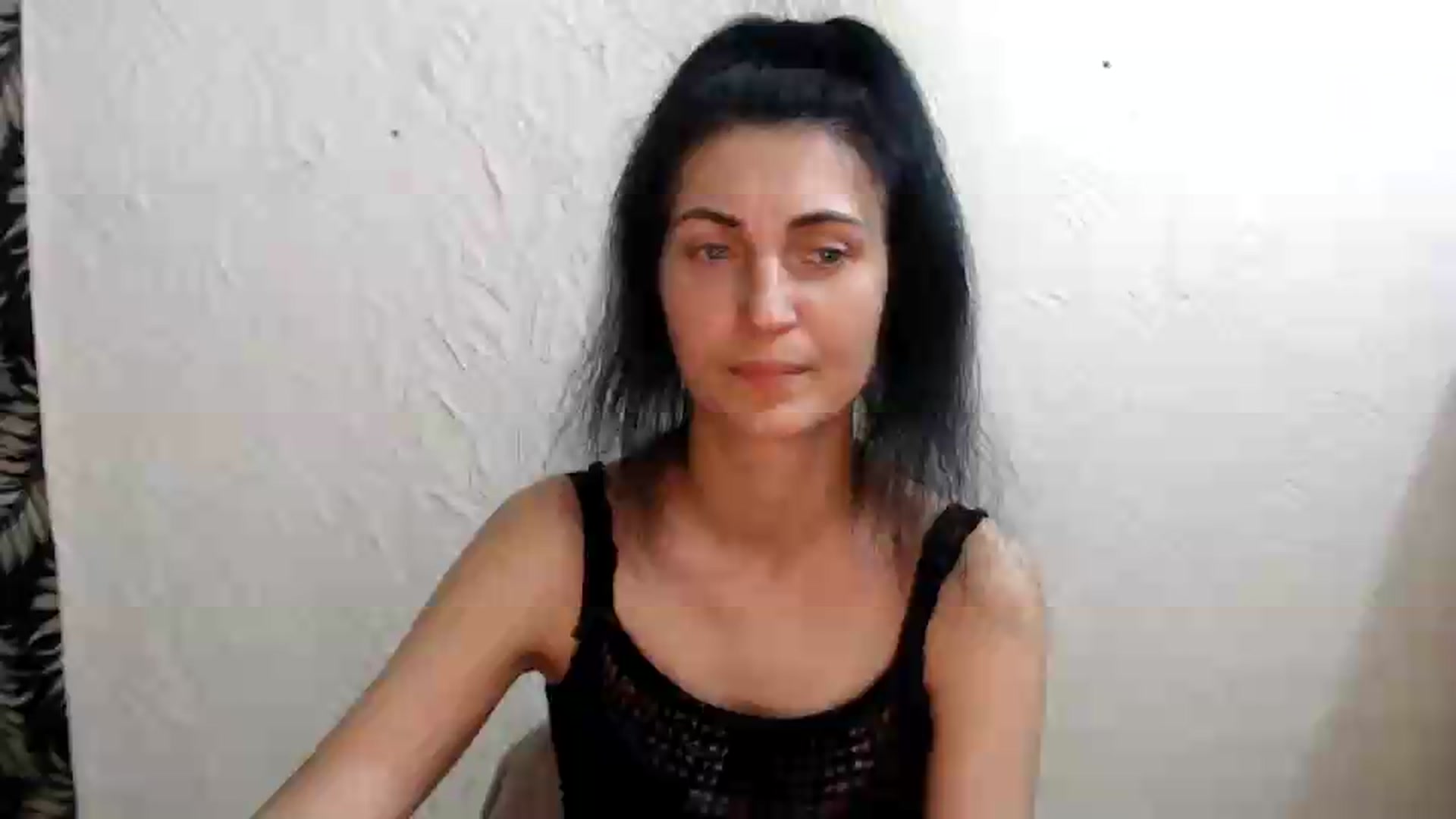 Gallery image thumbnail from Miss_Vivian's myfreecams stream on, 06/08/2026, 18:04 image 18 of 20
