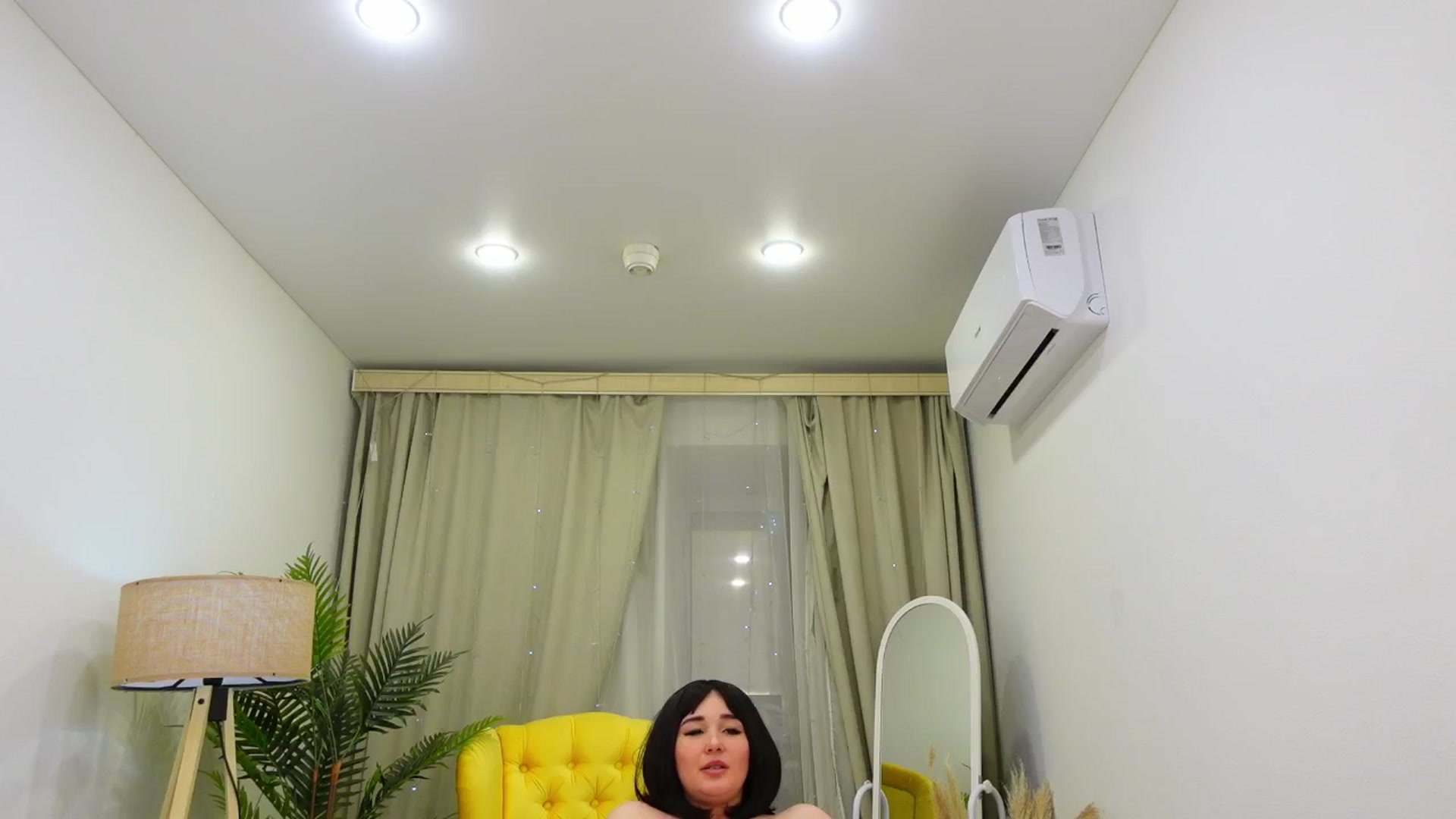 Gallery image thumbnail from Miss_XXXL's myfreecams stream on, 02/19/2026, 18:05 image 6 of 20