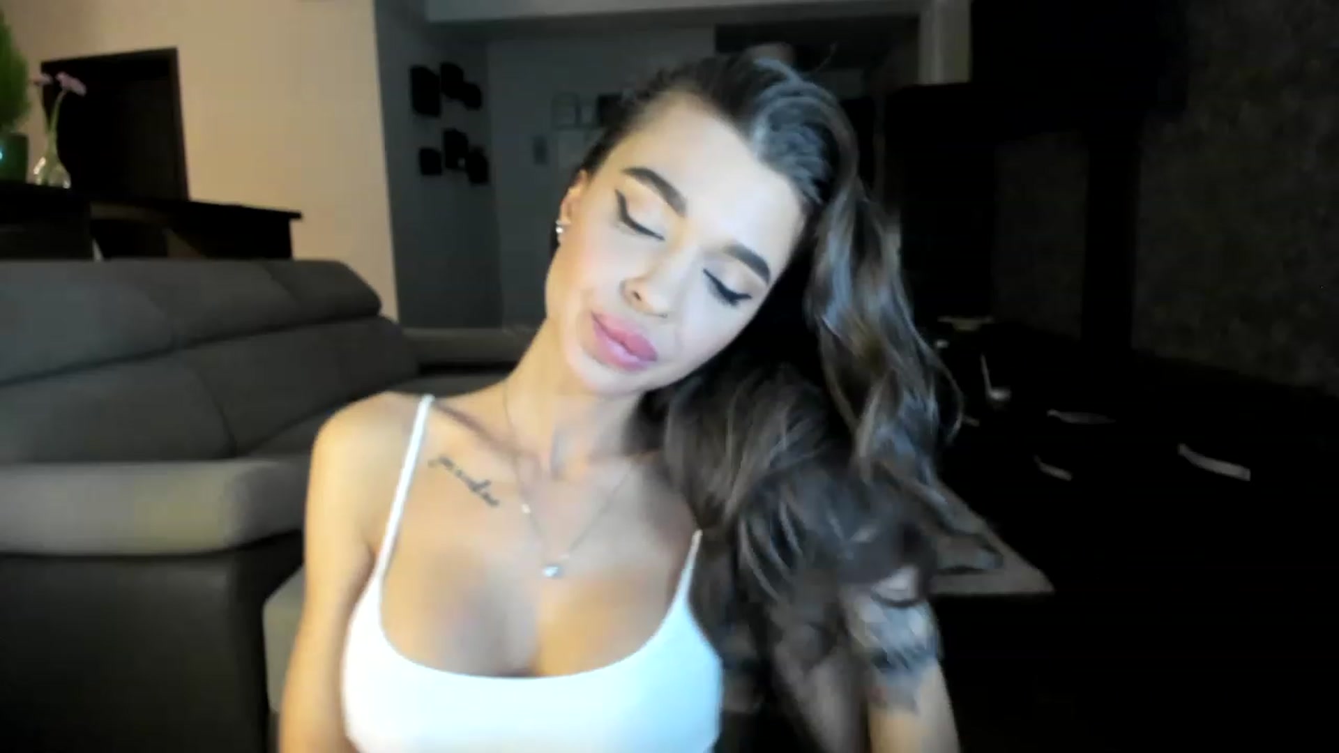 Gallery image thumbnail from Miss_X_'s myfreecams stream on, 12/16/2022, 18:15 image 5 of 20