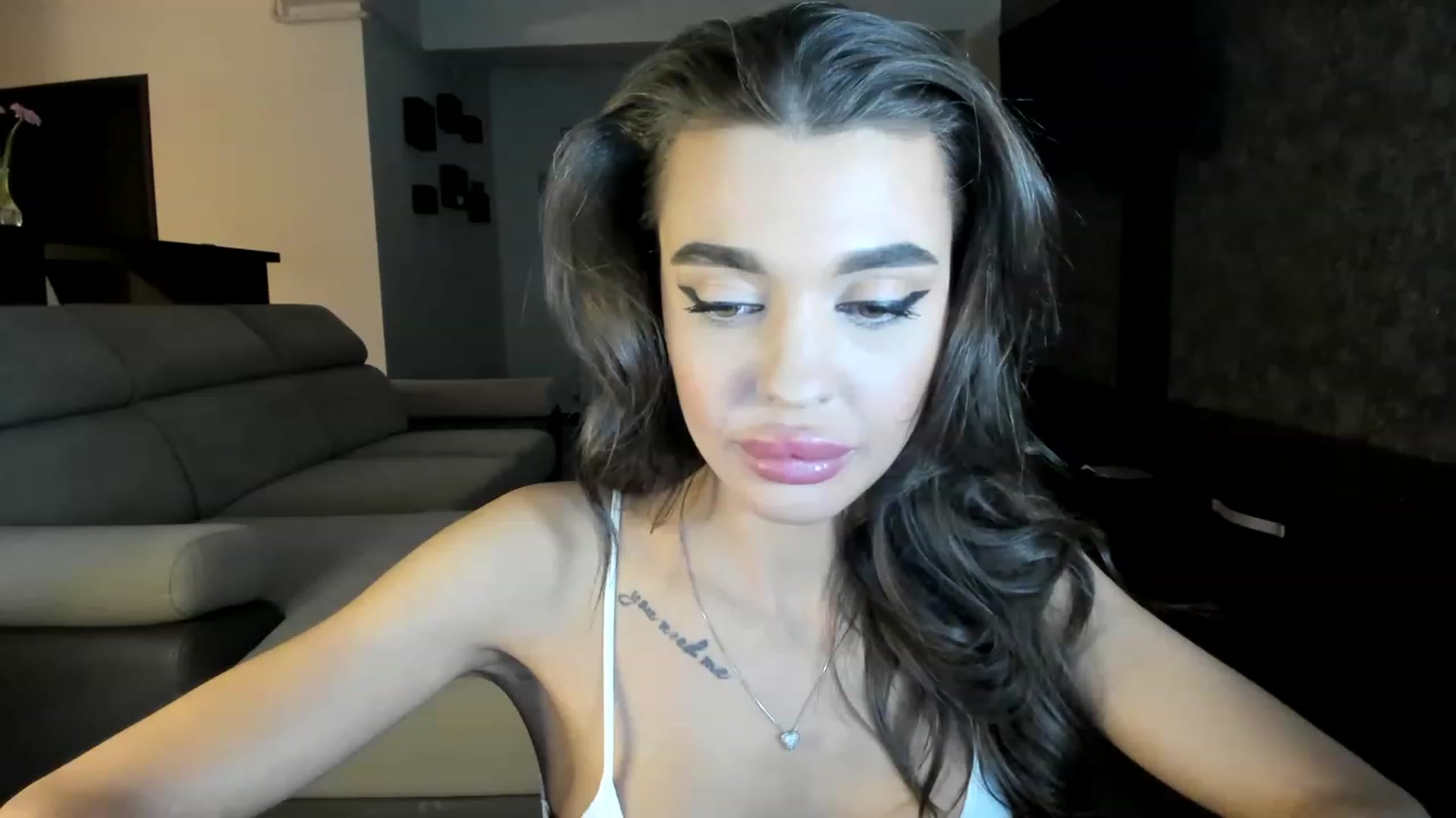 Gallery image thumbnail from Miss_X_'s myfreecams stream on, 12/16/2022, 18:15 image 8 of 20