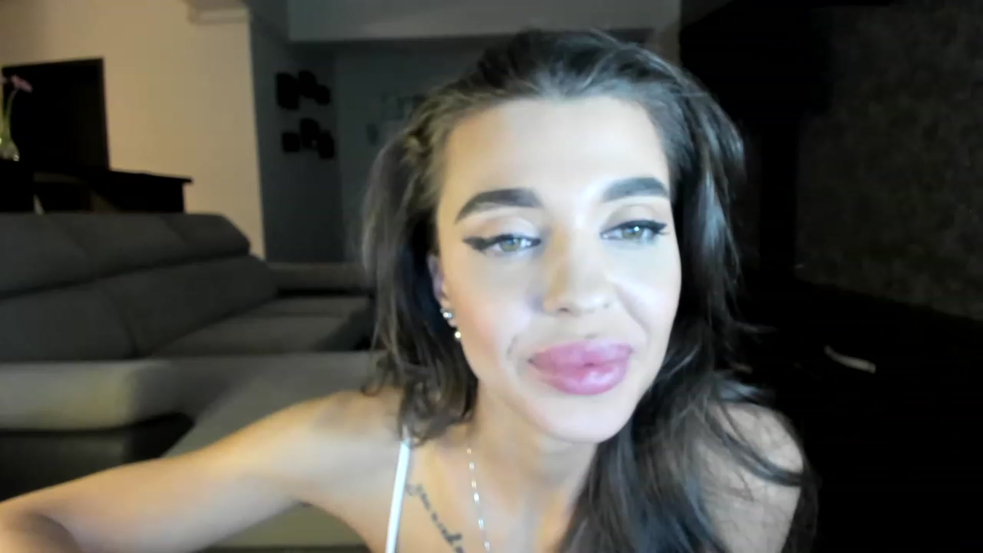 Gallery image thumbnail from Miss_X_'s myfreecams stream on, 12/16/2022, 18:15 image 9 of 20