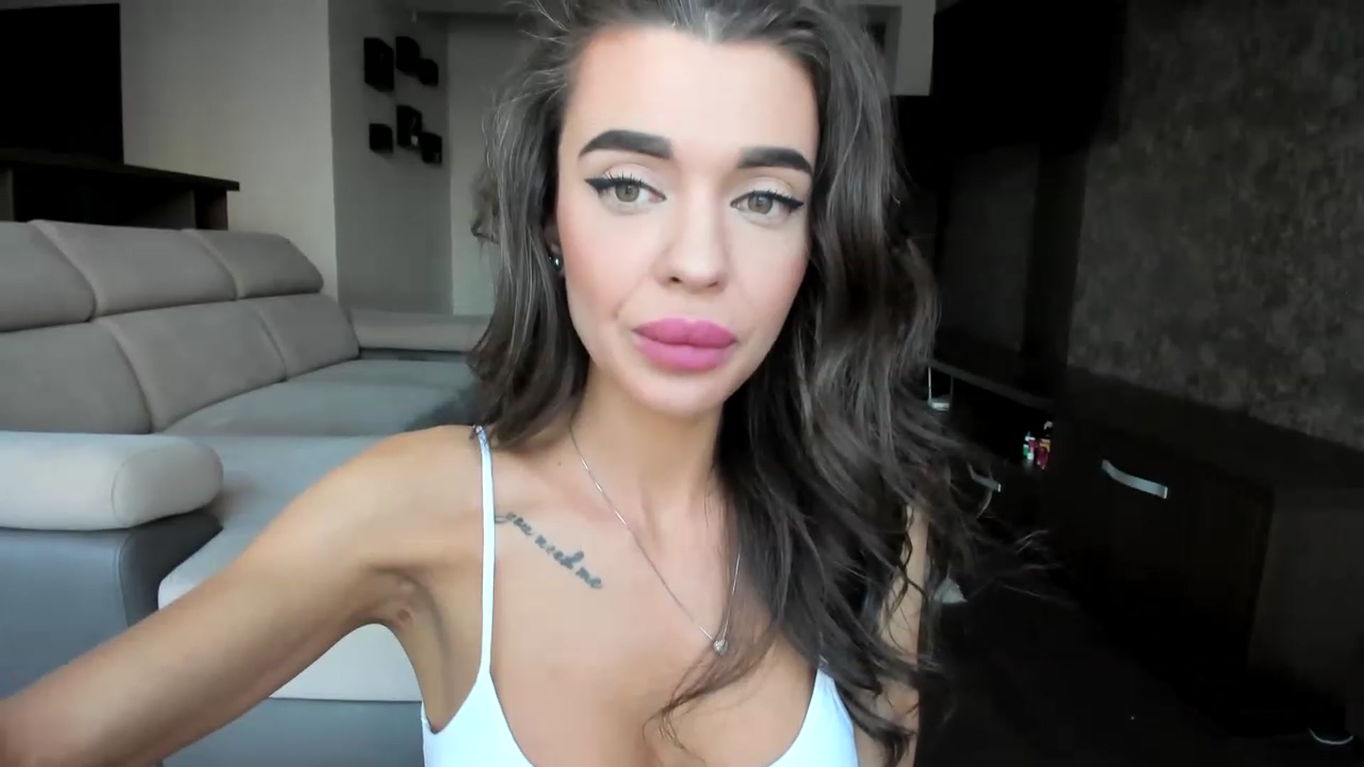 Gallery image thumbnail from Miss_X_'s myfreecams stream on, 01/08/2023, 13:56 image 17 of 20