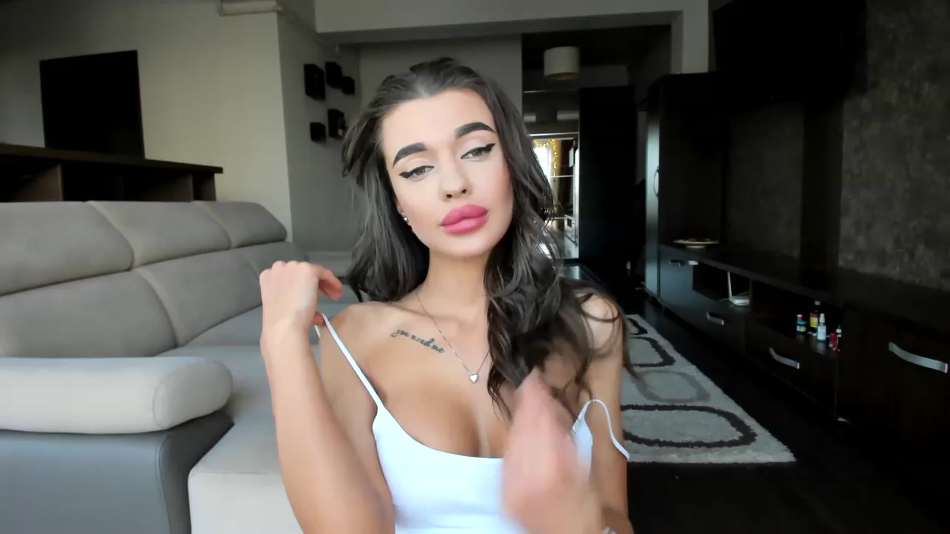 Gallery image thumbnail from Miss_X_'s myfreecams stream on, 01/17/2023, 13:17 image 13 of 20