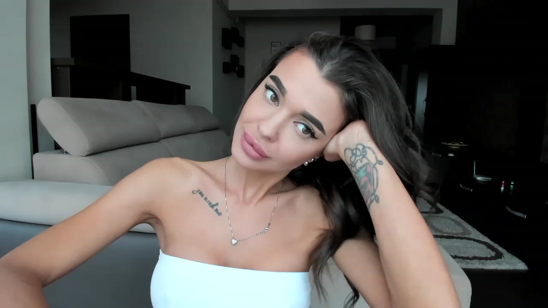 Gallery image thumbnail from Miss_X_'s myfreecams stream on, 02/06/2023, 13:00 image 18 of 20
