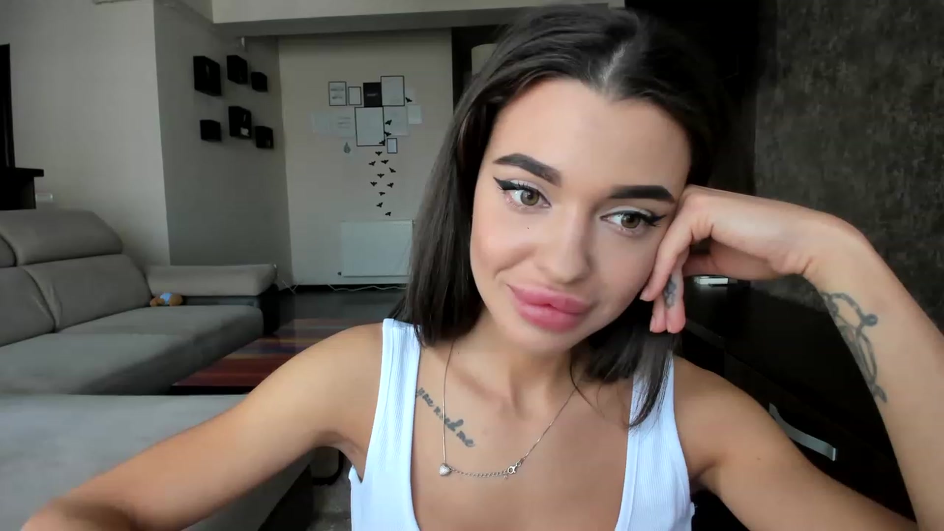 Gallery image thumbnail from Miss_X_'s myfreecams stream on, 03/20/2023, 13:04 image 10 of 20