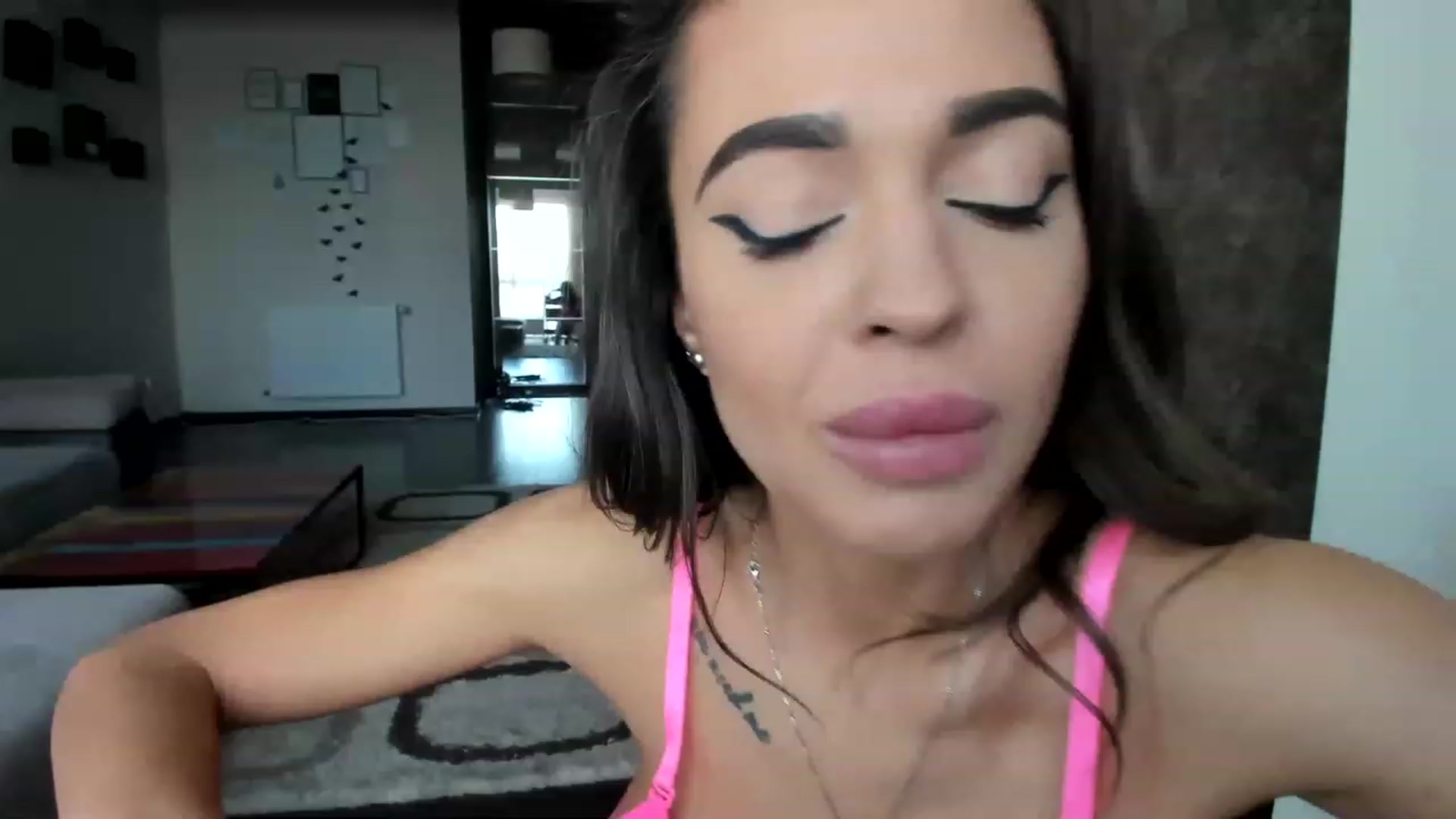 Gallery image thumbnail from Miss_X_'s myfreecams stream on, 04/28/2023, 15:28 image 3 of 20