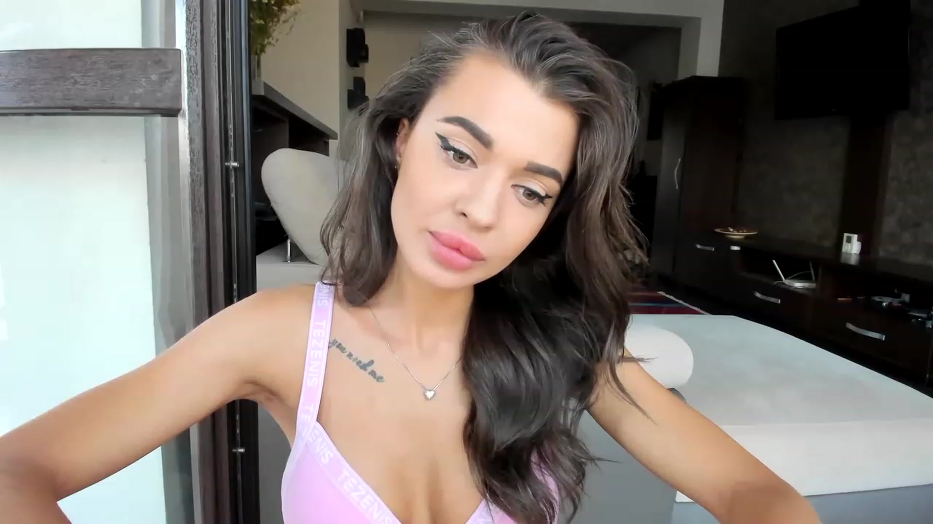Gallery image thumbnail from Miss_X_'s myfreecams stream on, 06/21/2023, 17:31 image 3 of 20