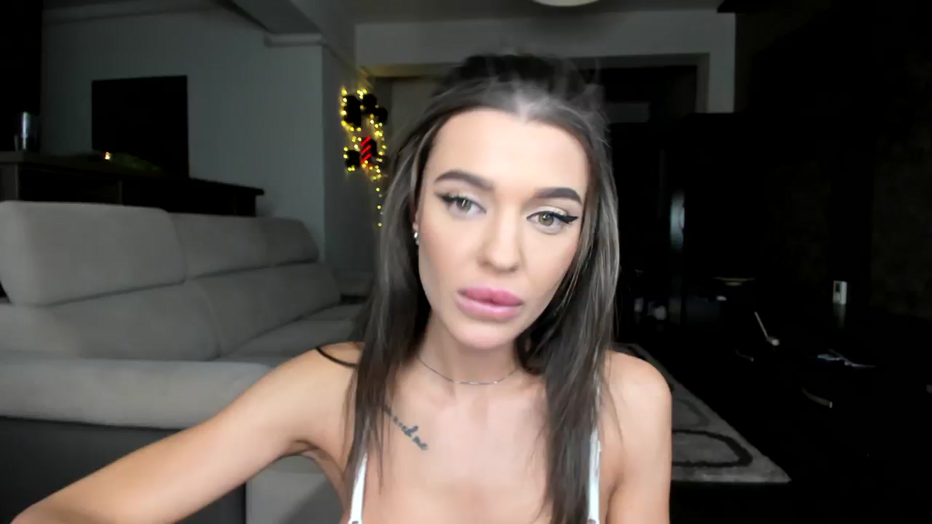 Gallery image thumbnail from Miss_X_'s myfreecams stream on, 12/10/2023, 17:49 image 14 of 20