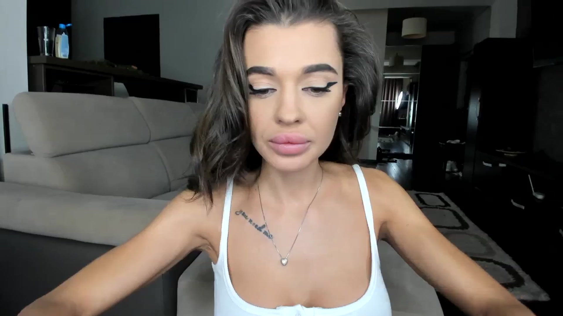 Gallery image thumbnail from Miss_X_'s myfreecams stream on, 12/21/2023, 17:01 image 15 of 20