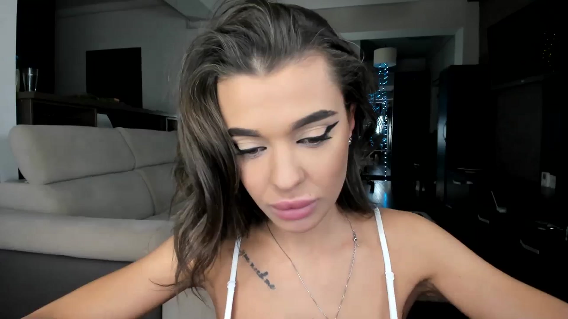 Gallery image thumbnail from Miss_X_'s myfreecams stream on, 12/25/2023, 17:37 image 19 of 20