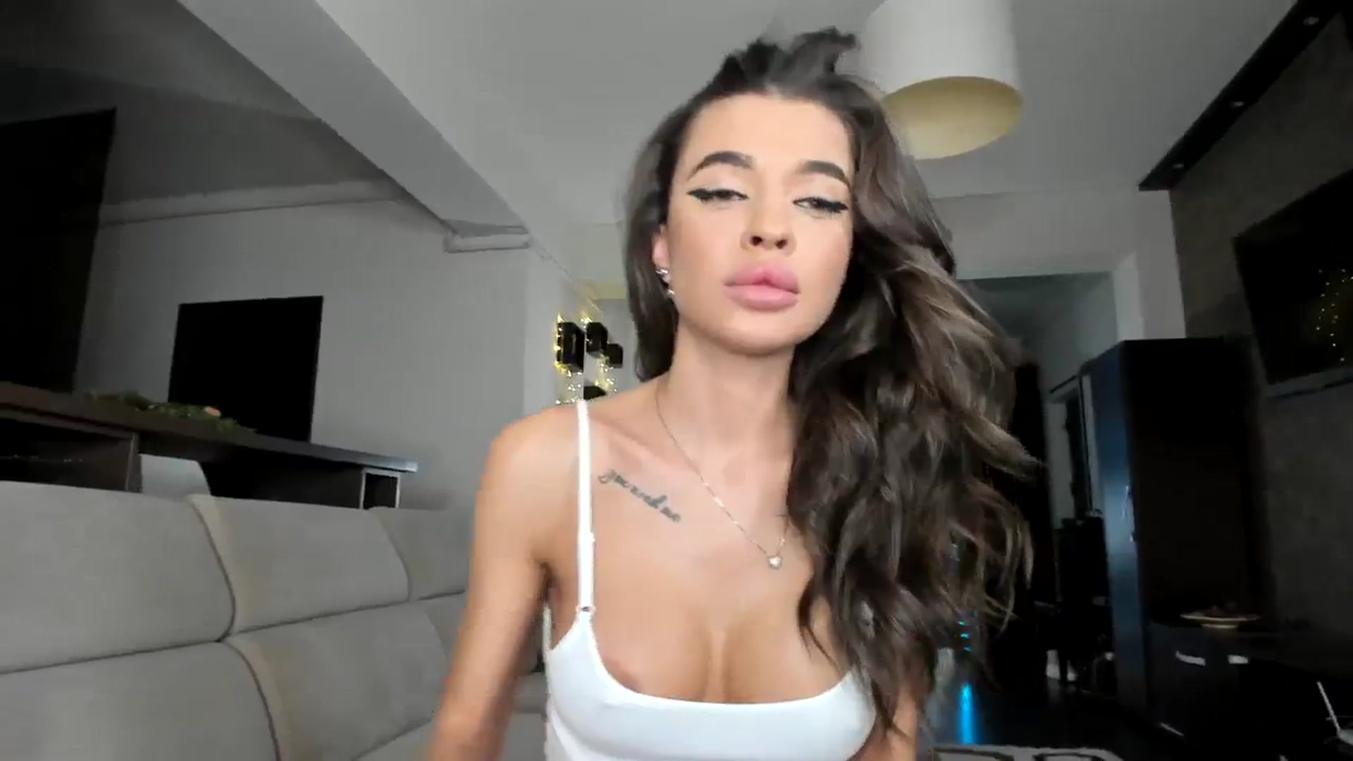 Gallery image thumbnail from Miss_X_'s myfreecams stream on, 12/25/2023, 17:37 image 15 of 20