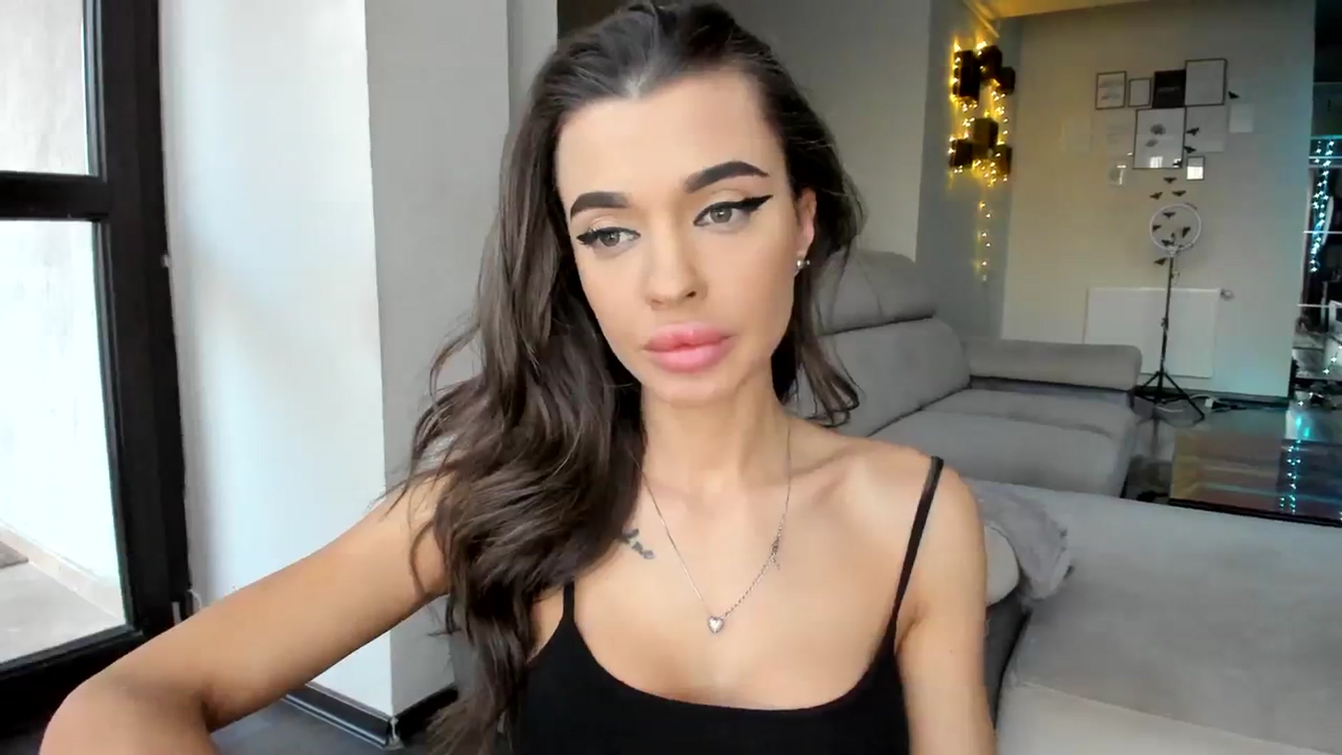 Gallery image thumbnail from Miss_X_'s myfreecams stream on, 02/06/2024, 15:23 image 15 of 20