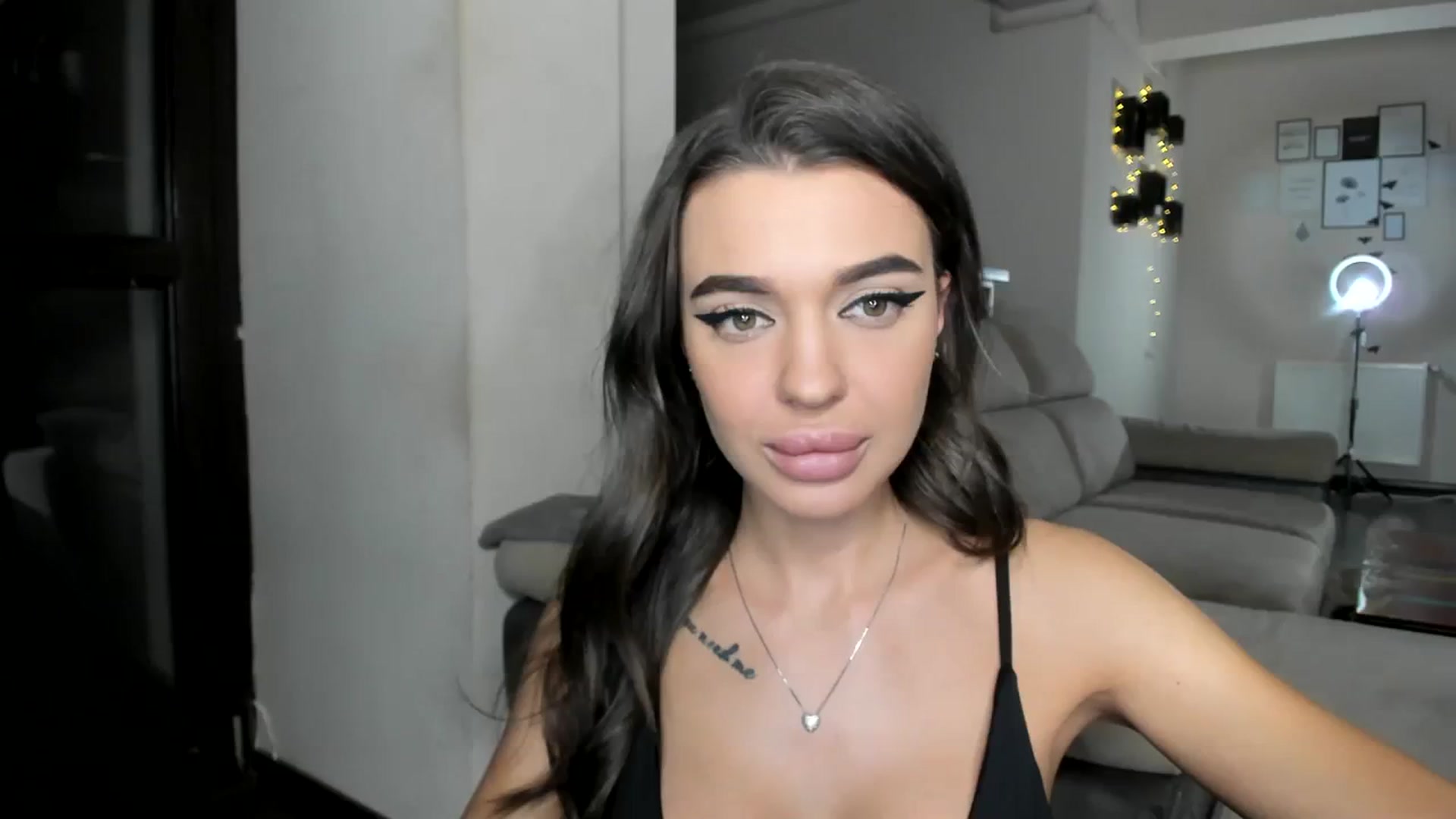 Gallery image thumbnail from Miss_X_'s myfreecams stream on, 03/16/2024, 17:10 image 13 of 20