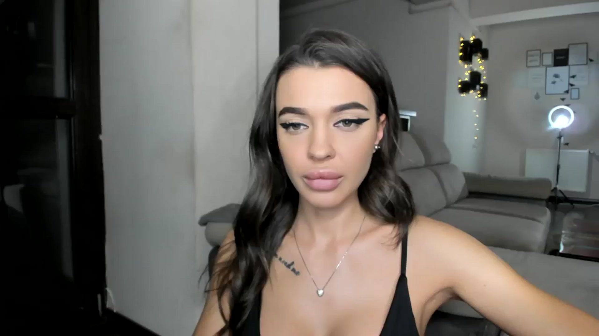 Gallery image thumbnail from Miss_X_'s myfreecams stream on, 03/16/2024, 17:10 image 14 of 20