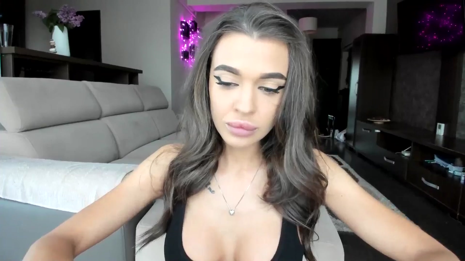 Gallery image thumbnail from Miss_X_'s myfreecams stream on, 04/18/2024, 15:43 image 2 of 20