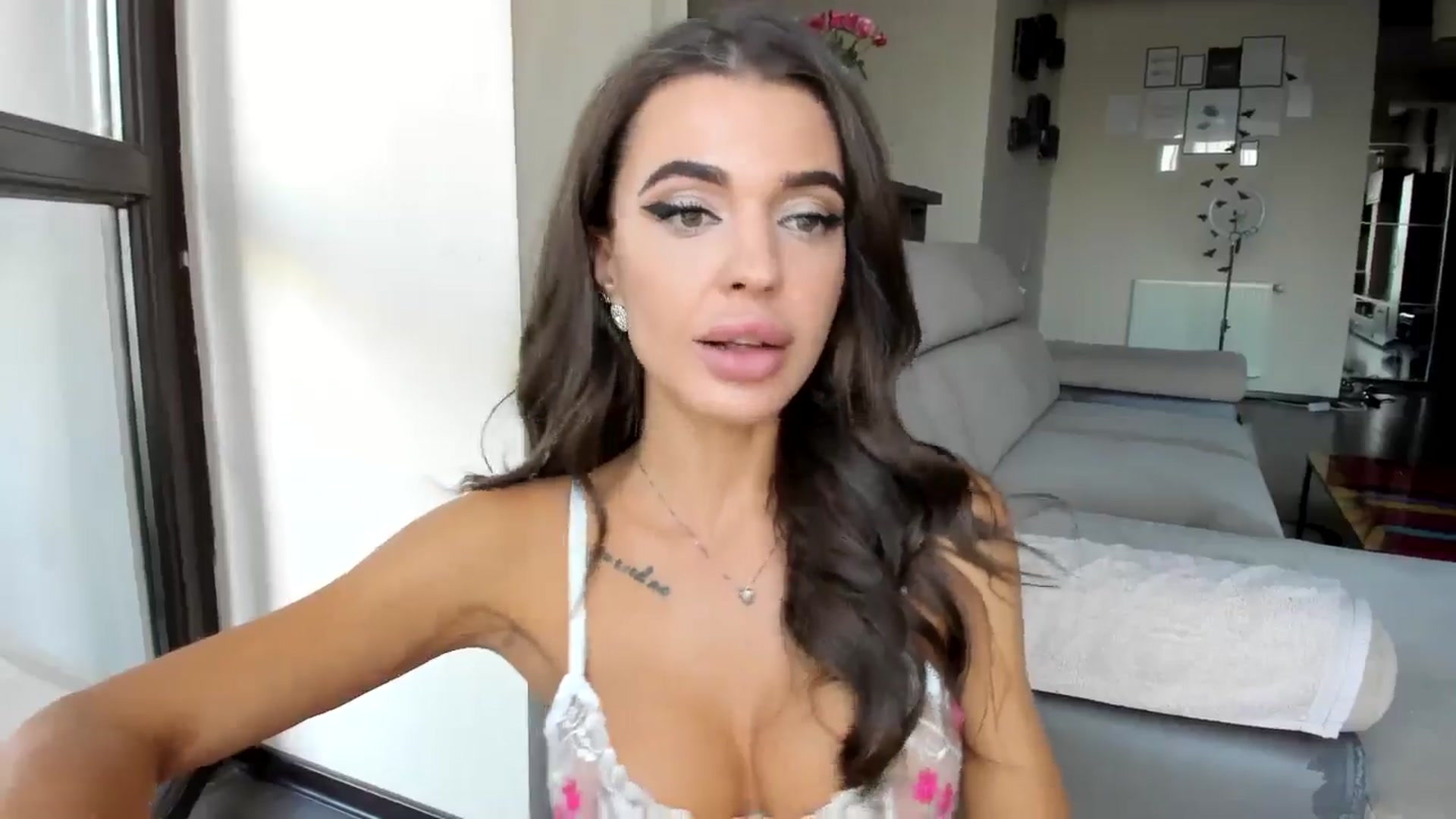 Gallery image thumbnail from Miss_X_'s myfreecams stream on, 10/04/2024, 15:37 image 3 of 20