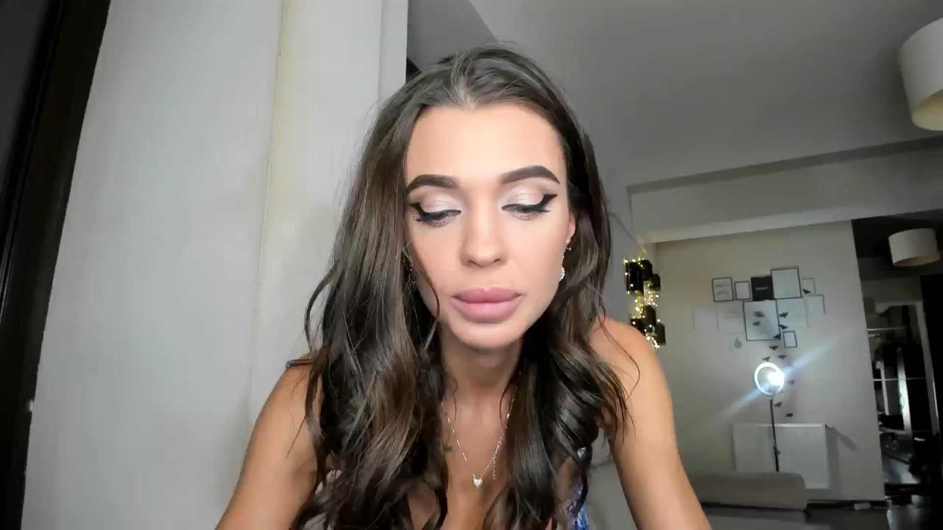 Gallery image thumbnail from Miss_X_'s myfreecams stream on, 10/18/2024, 16:58 image 10 of 20