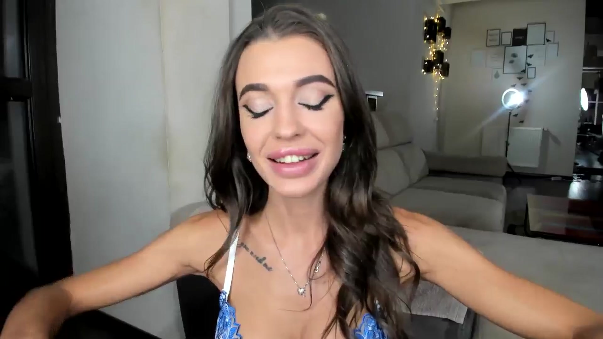 Gallery image thumbnail from Miss_X_'s myfreecams stream on, 10/18/2024, 16:58 image 14 of 20