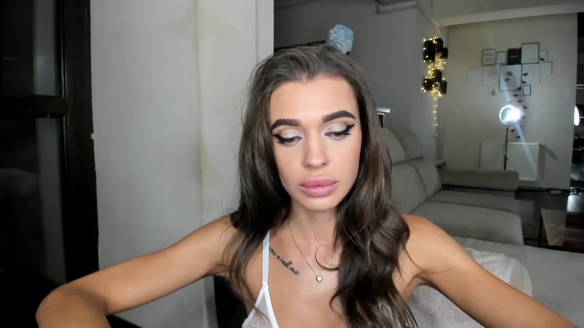 Gallery image thumbnail from Miss_X_'s myfreecams stream on, 10/24/2024, 17:18 image 12 of 20