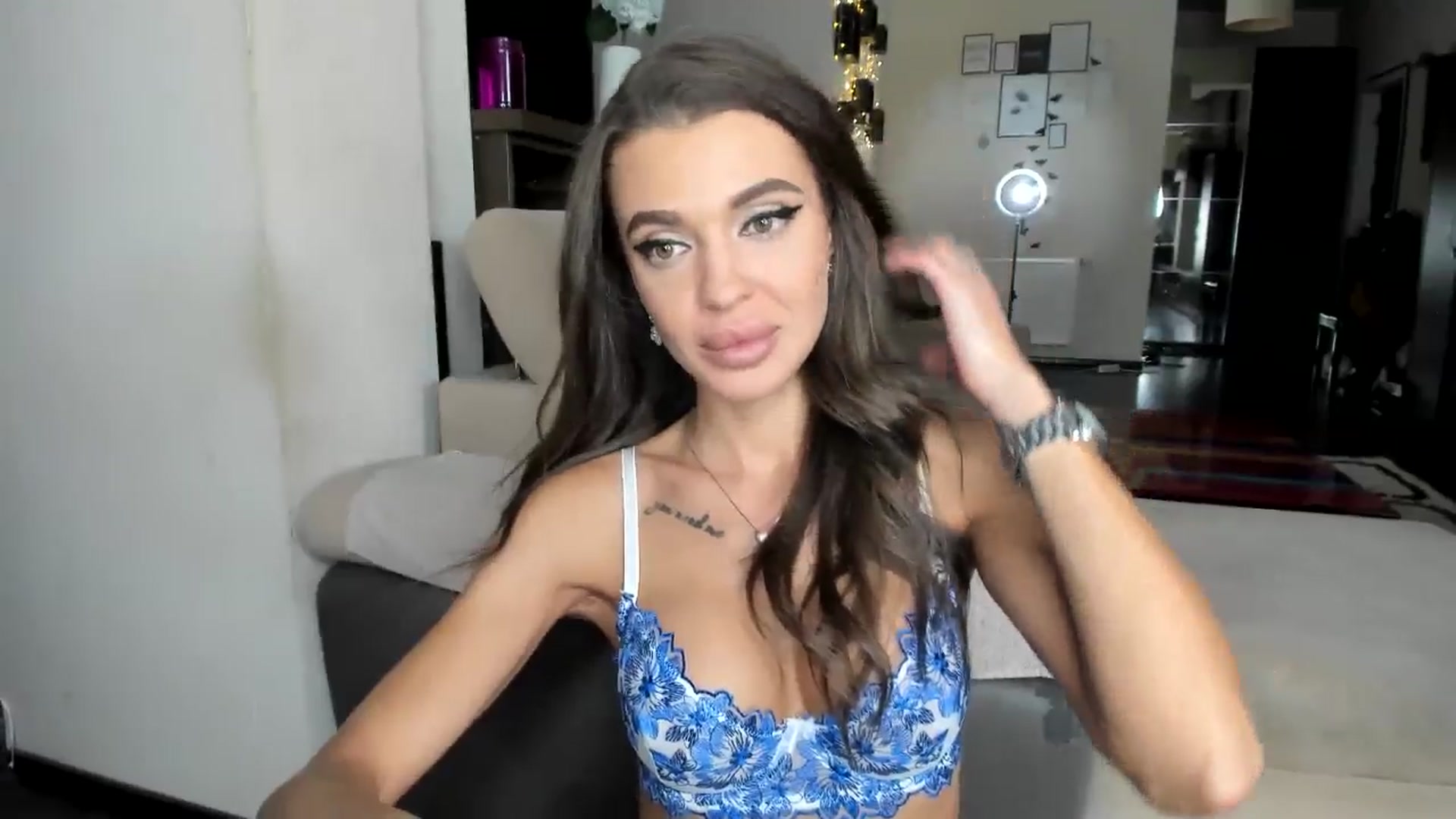 Gallery image thumbnail from Miss_X_'s myfreecams stream on, 10/31/2024, 16:12 image 11 of 20
