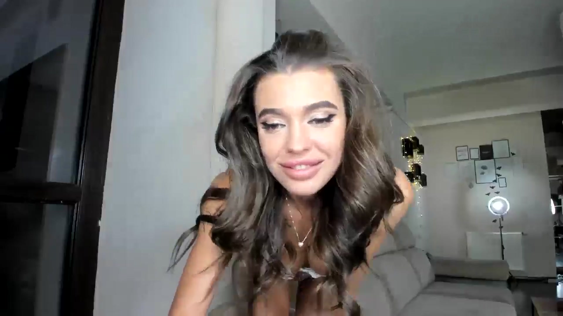 Gallery image thumbnail from Miss_X_'s myfreecams stream on, 11/08/2024, 15:37 image 16 of 20