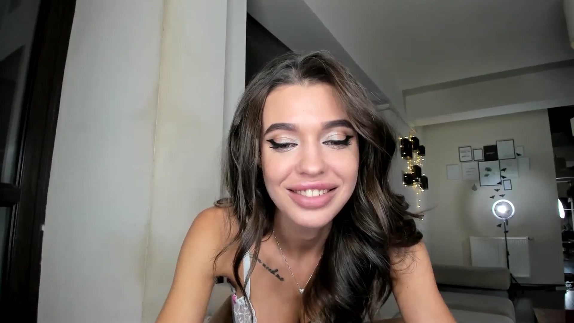 Gallery image thumbnail from Miss_X_'s myfreecams stream on, 11/08/2024, 16:25 image 16 of 20